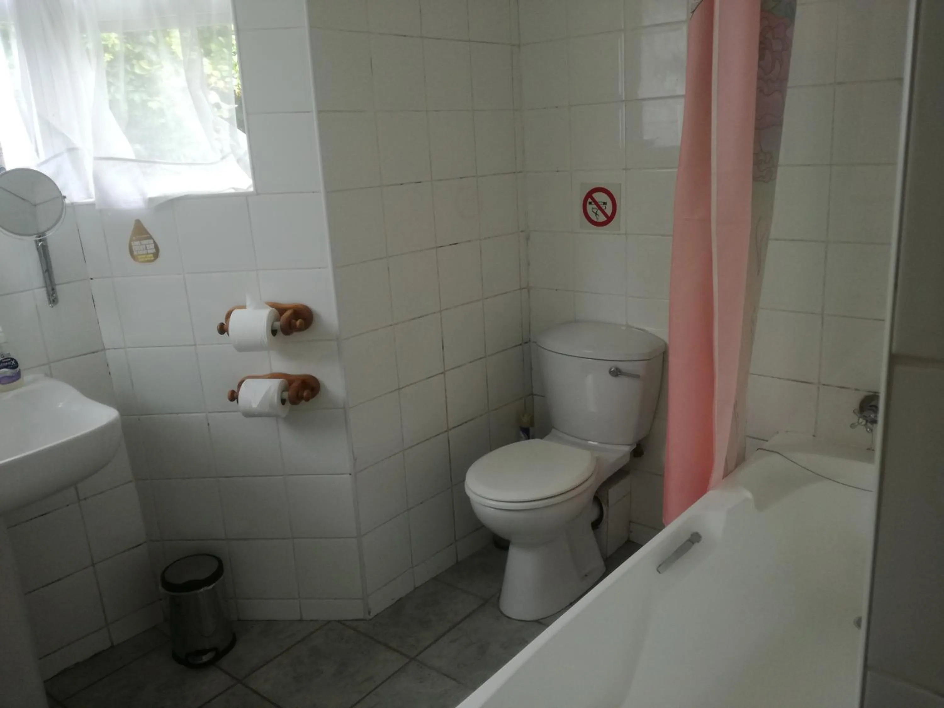 Toilet in Valley Guest House