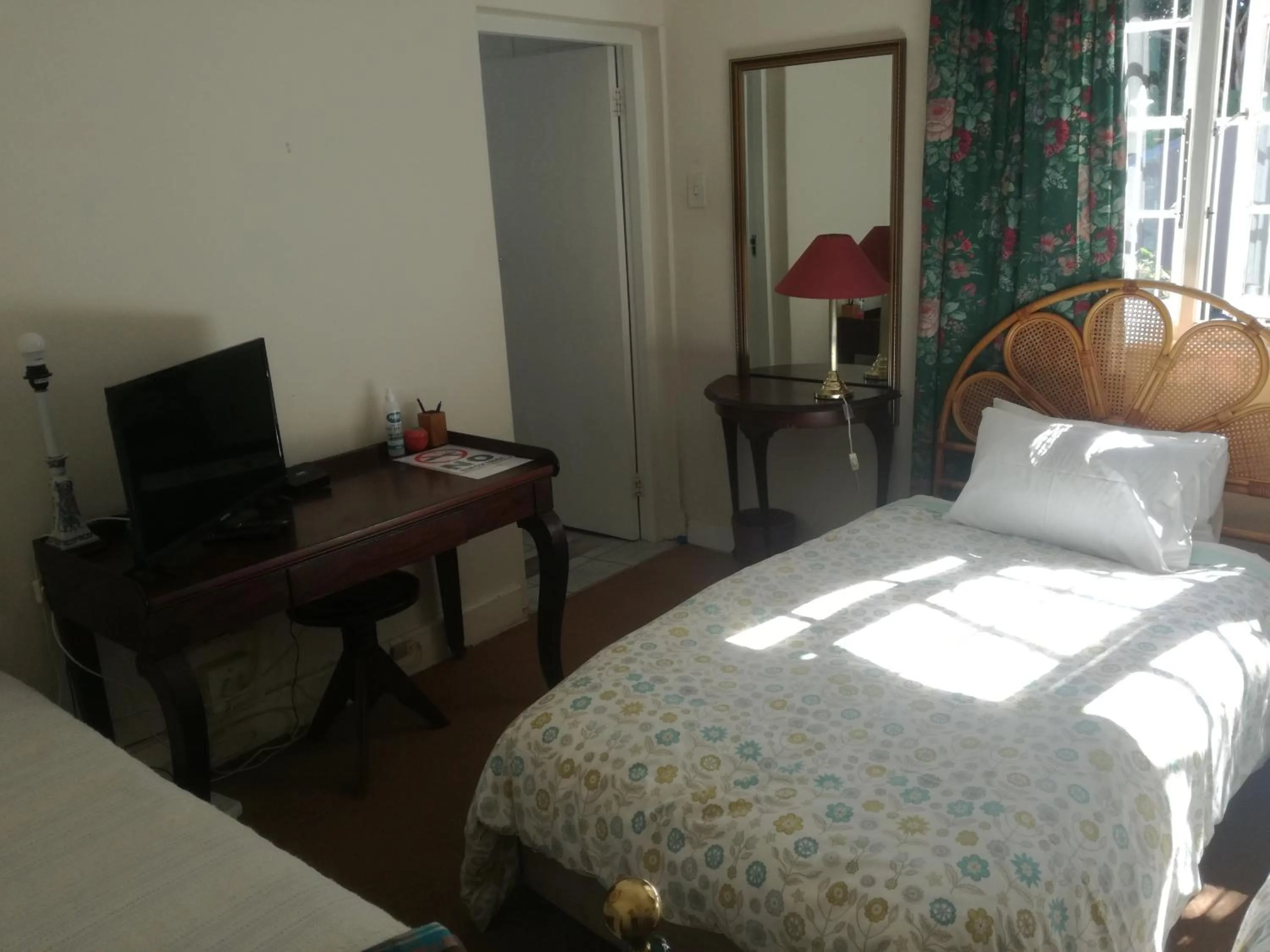 Bed in Valley Guest House