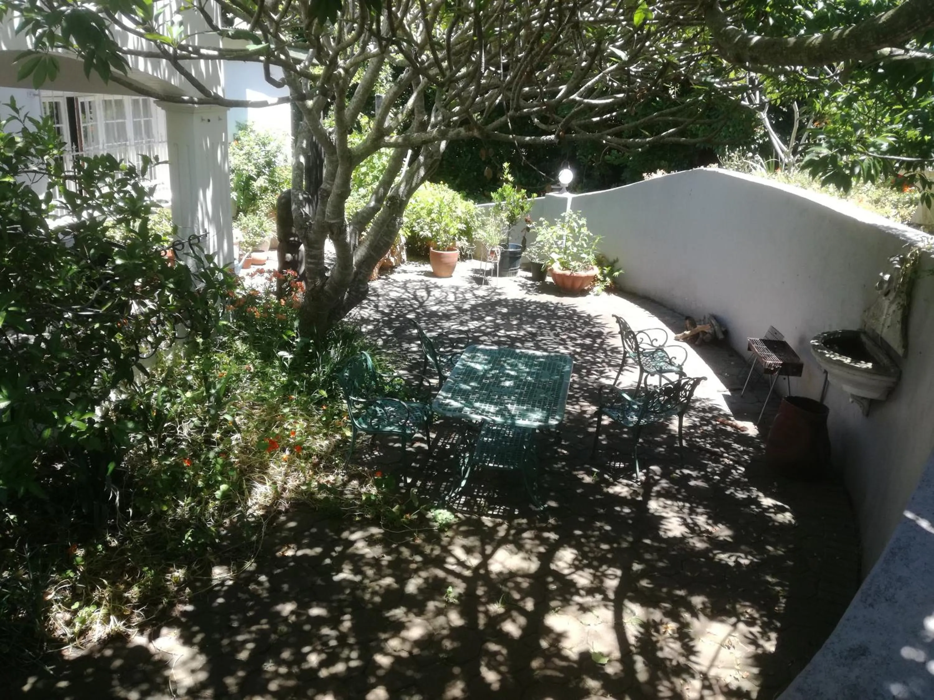 Facade/entrance in Valley Guest House