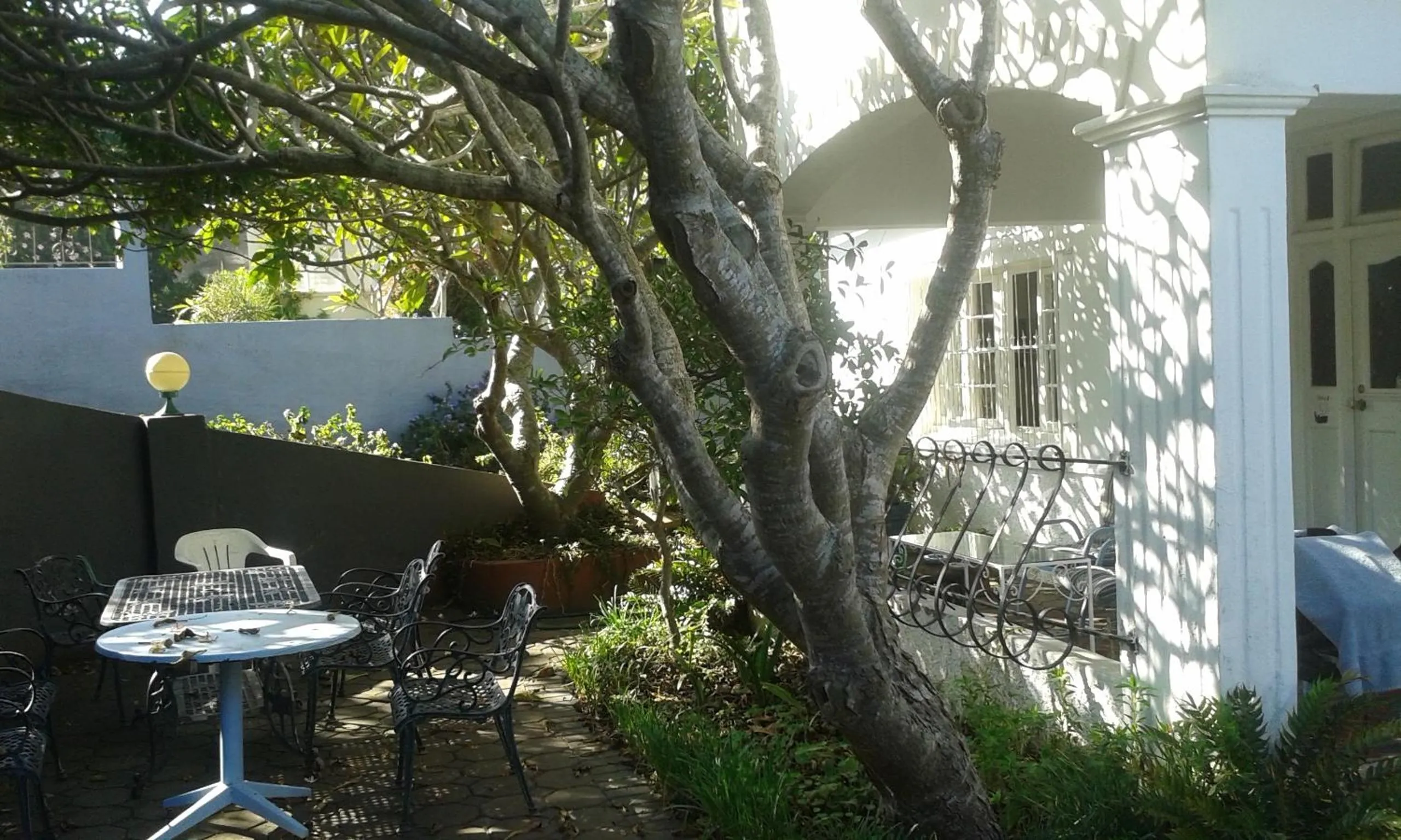 Facade/entrance in Valley Guest House