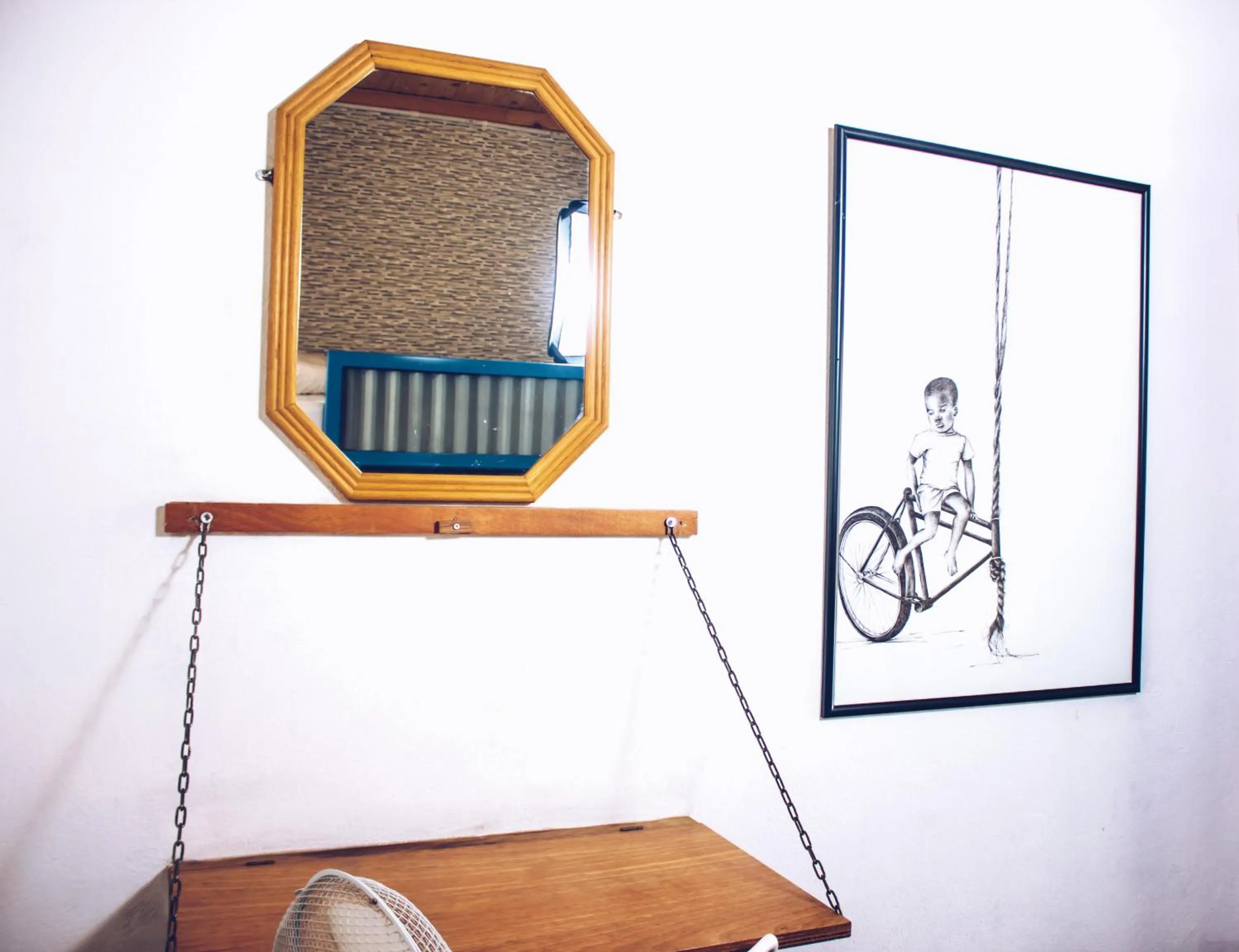 Decorative detail in CURIOCITY Backpackers Johannesburg