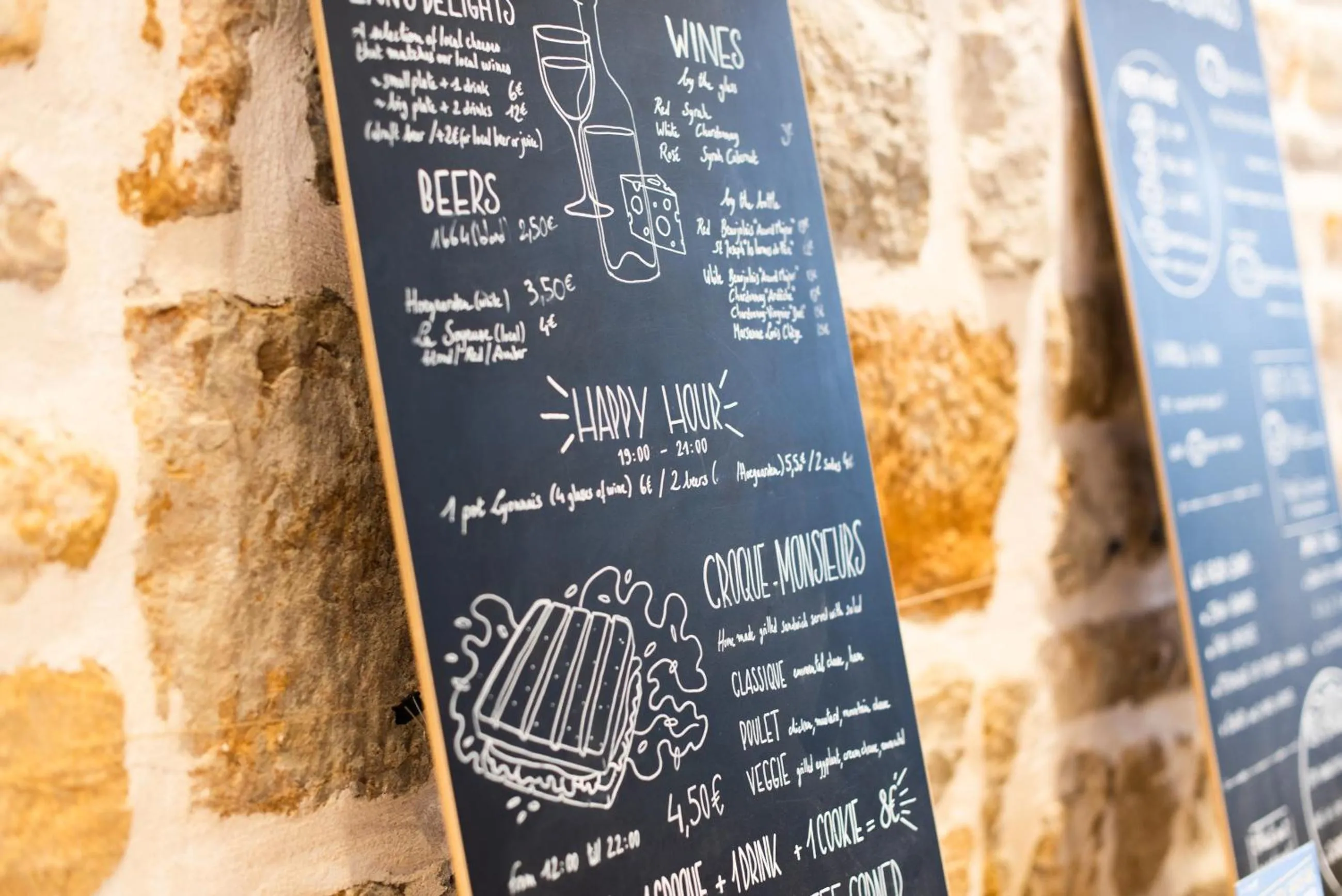 Food and drinks in SLO Hostel Lyon Saxe