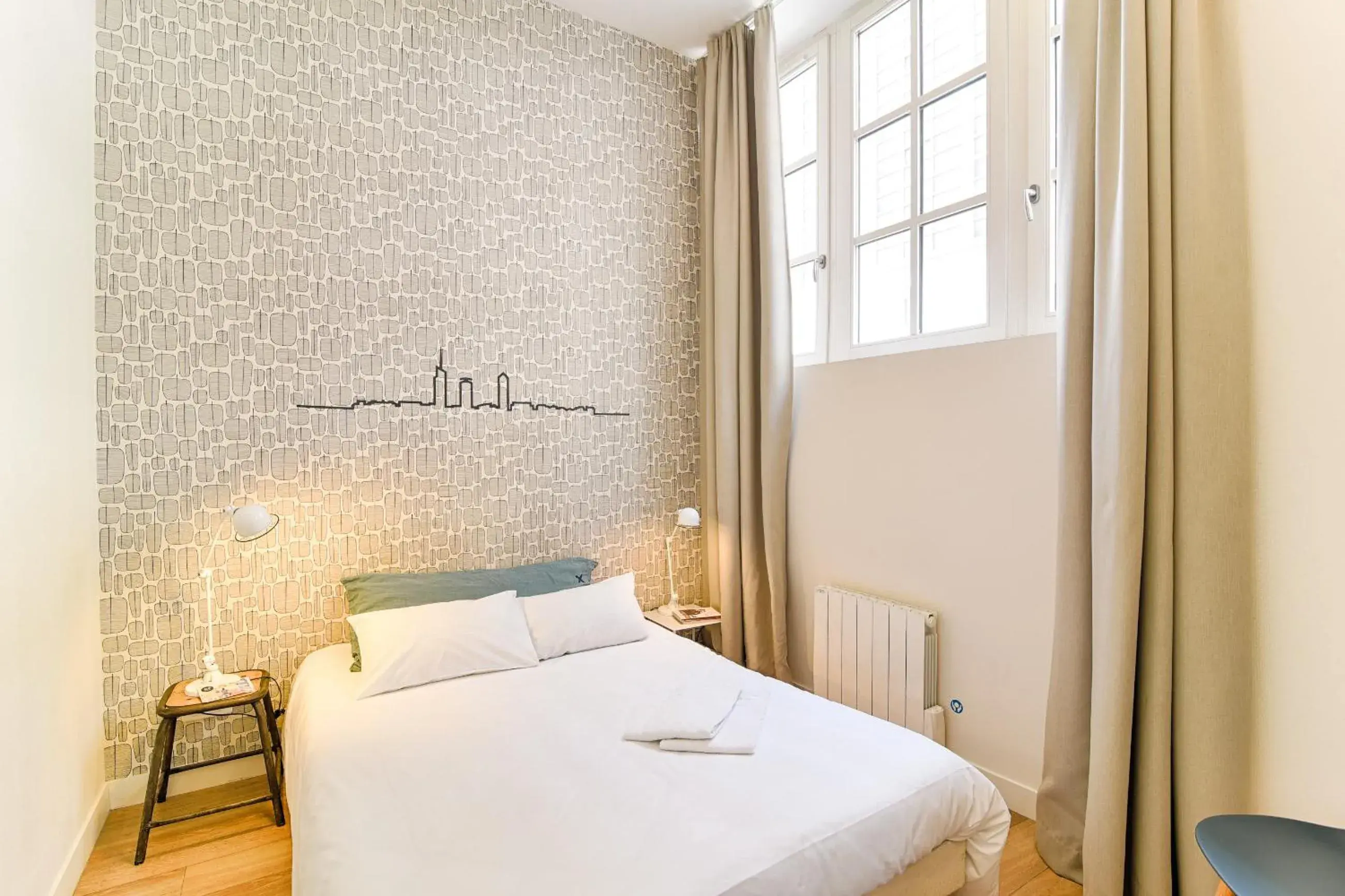 Double Room with Shared Toilet in SLO Hostel Lyon Saxe Double Room with Shared Toilet in SLO Hostel Lyon Saxe