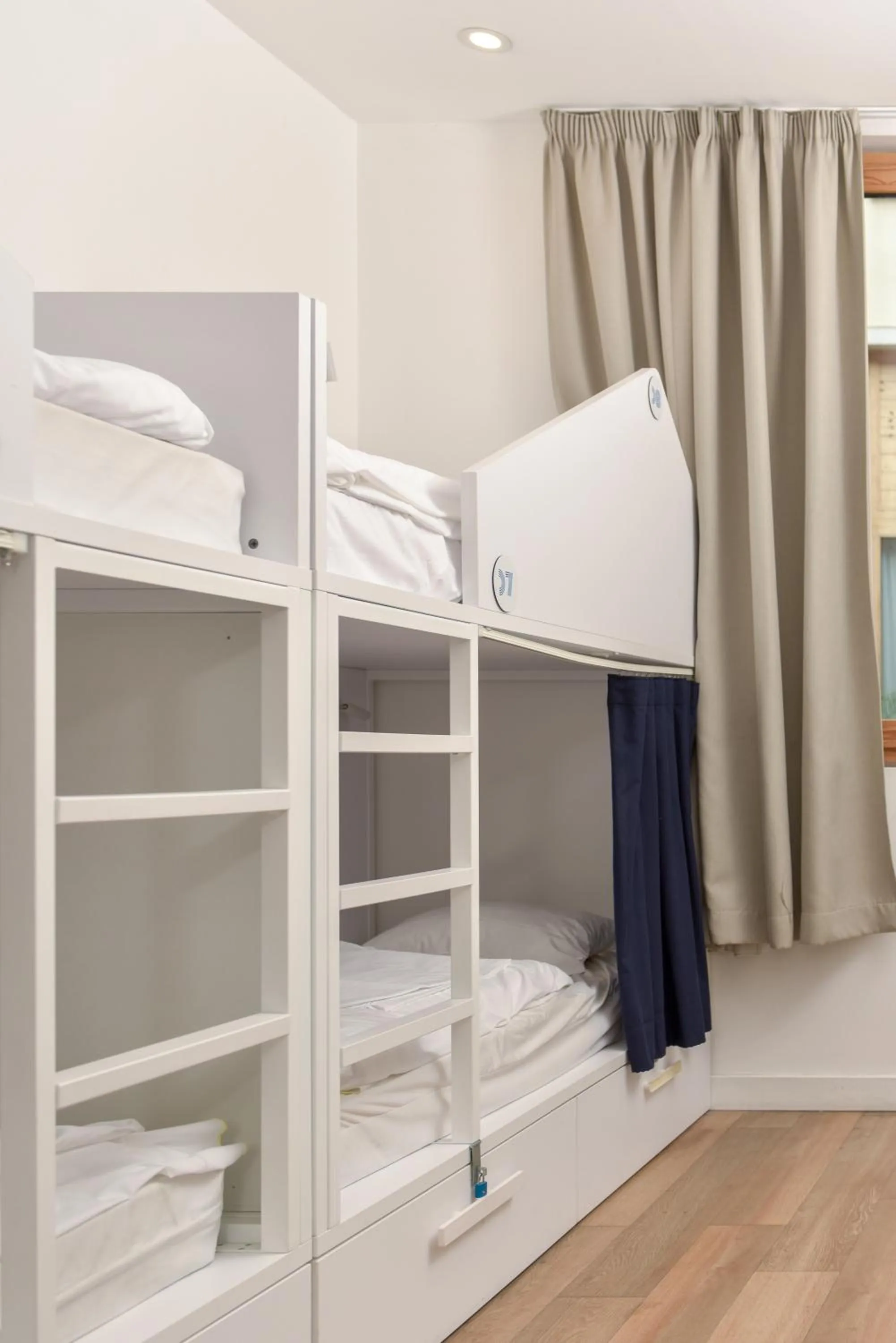 bunk bed, Bed in SLO Hostel Lyon Saxe