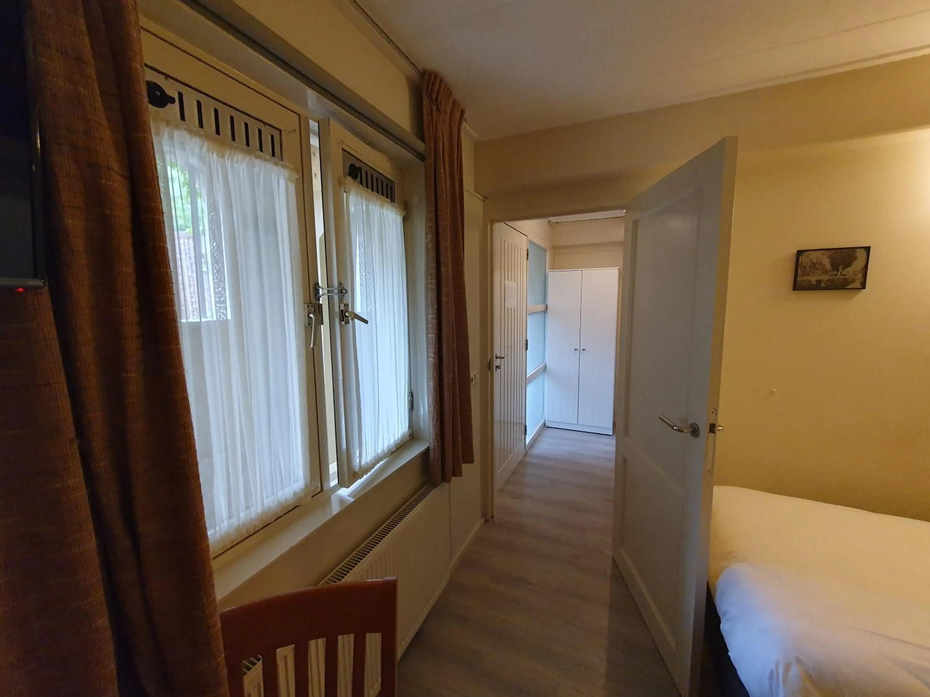 Bed in Hotel Almenum - het sfeervolle stadslogement -