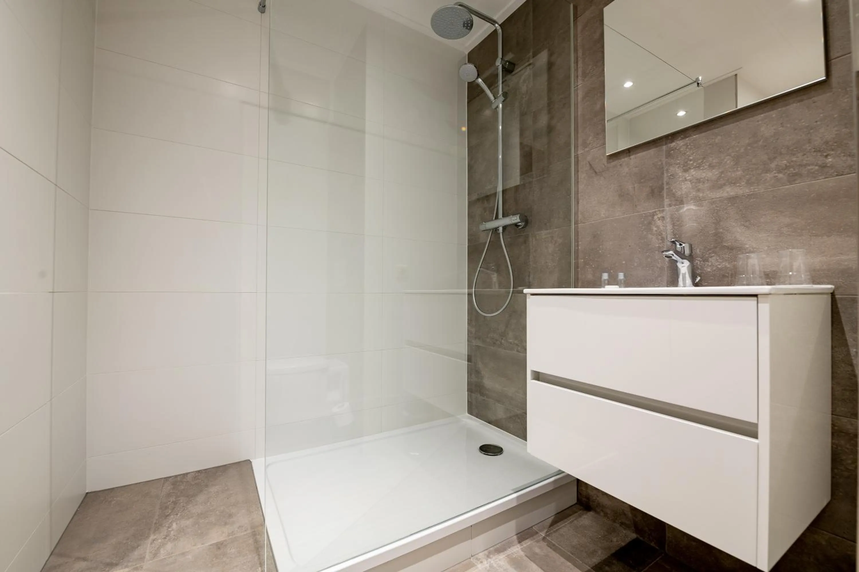 Bathroom in Hotel Almenum - het sfeervolle stadslogement -