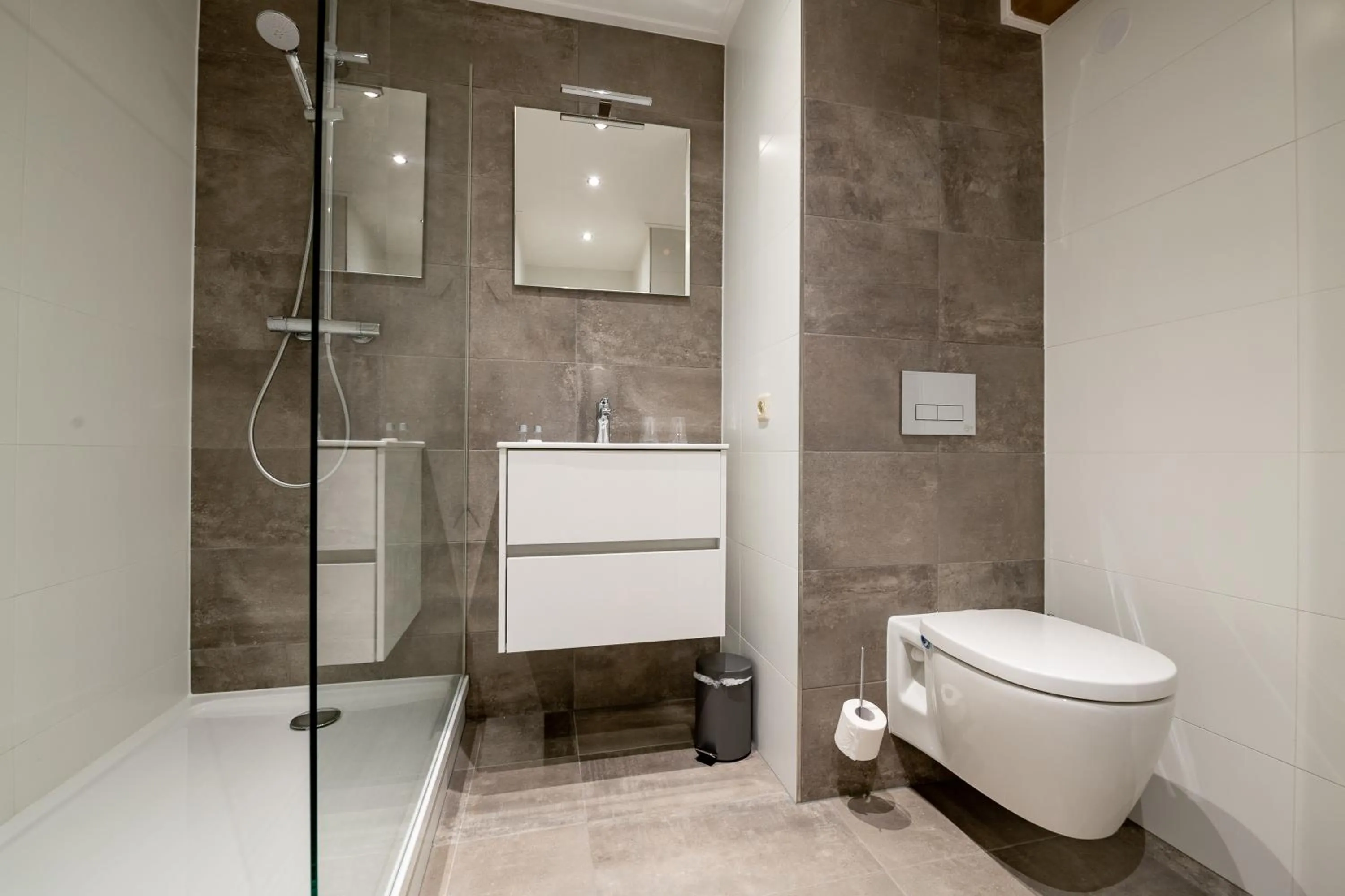 Bathroom in Hotel Almenum - het sfeervolle stadslogement -