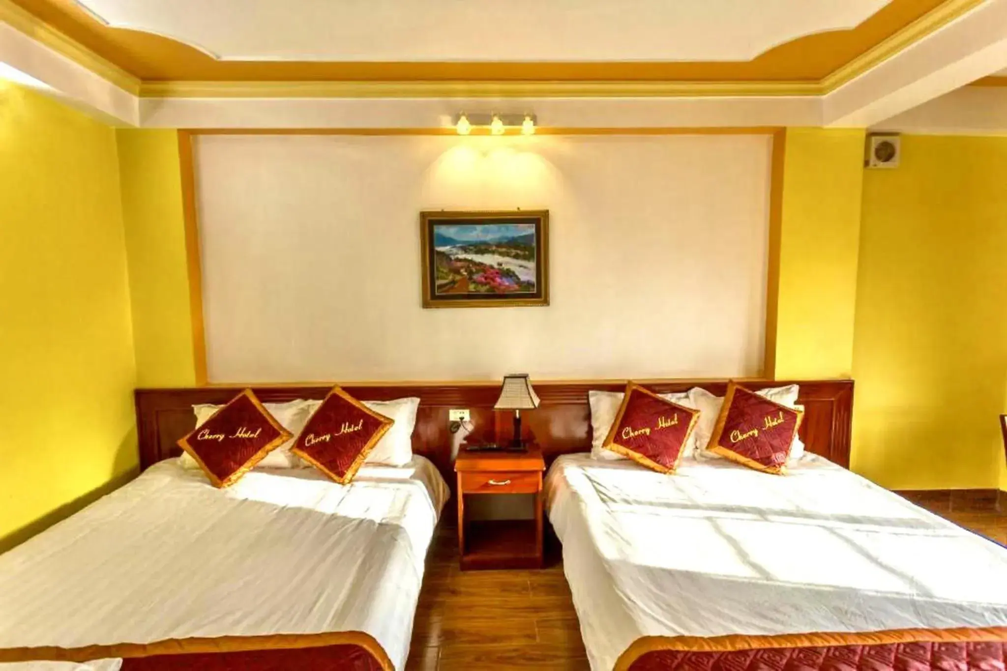 Photo of the whole room, Bed in Cherry Hotel Photo of the whole room, Bed in Cherry Hotel