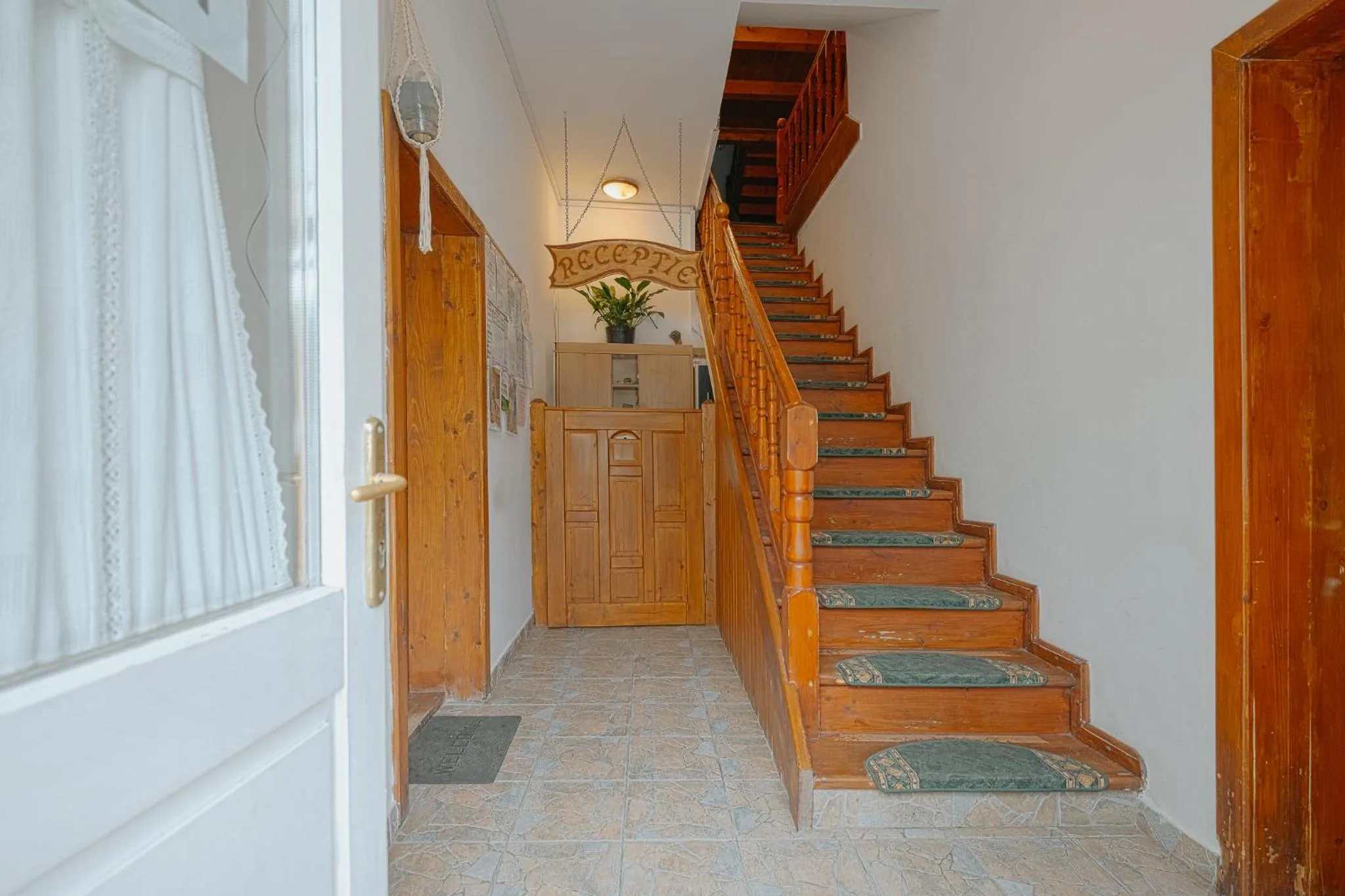 Lobby or reception in Pensiunea Vanatorul