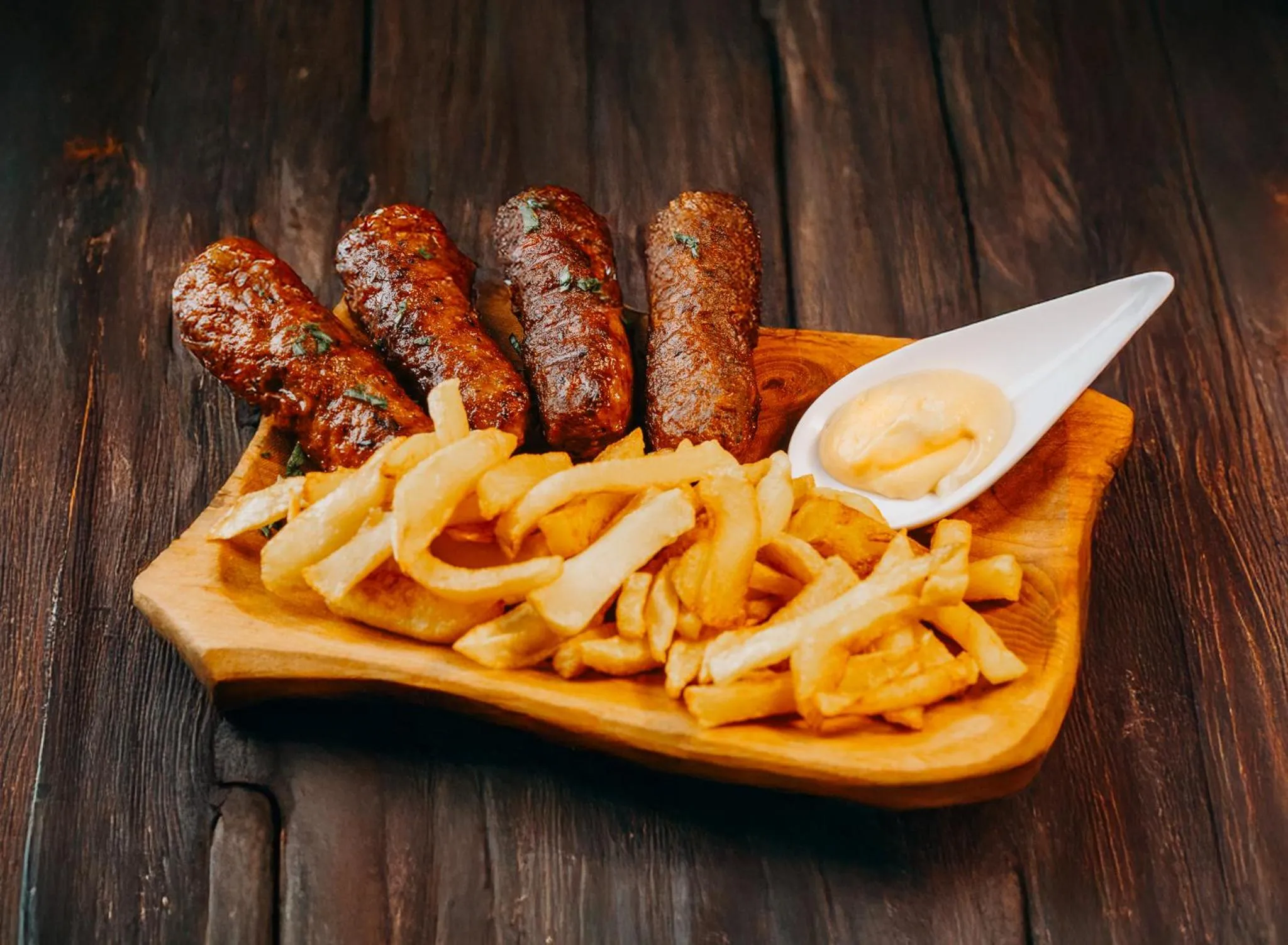 Restaurant/places to eat in Pensiunea Vanatorul