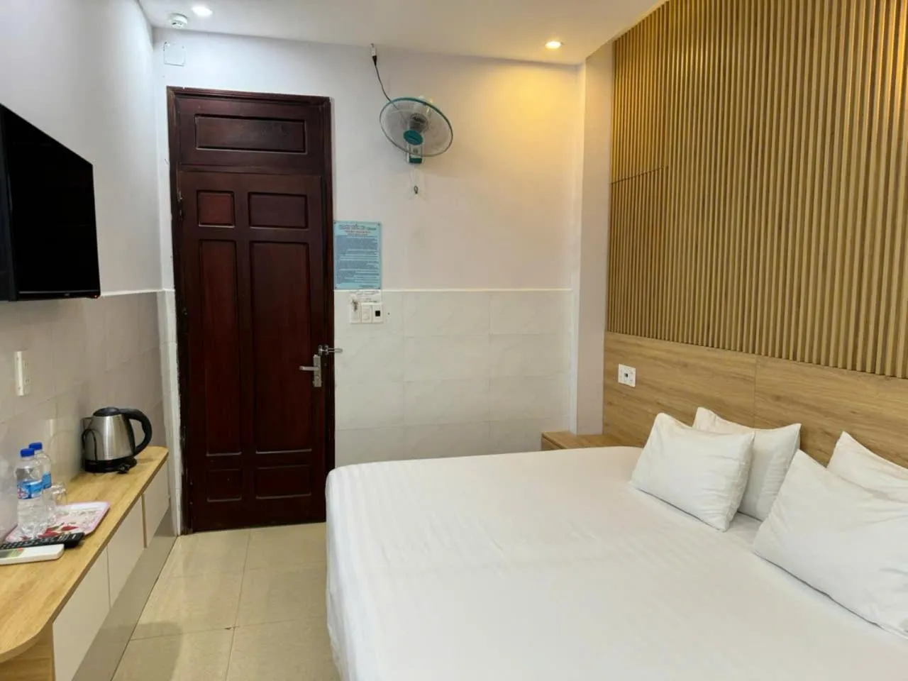 Bedroom, Bed in Thanh Hiền HB Hotel