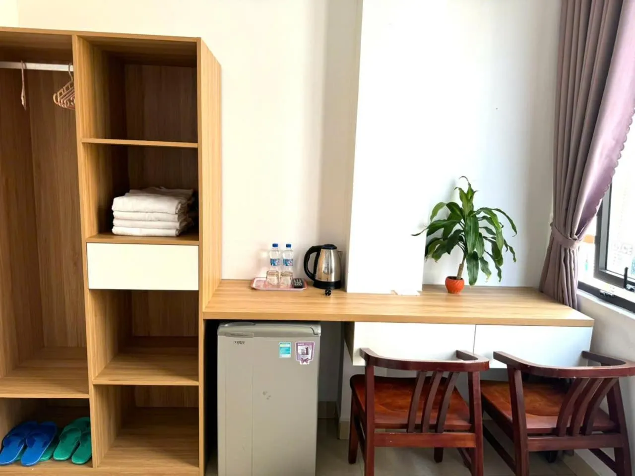 wardrobe in Thanh Hiền HB Hotel