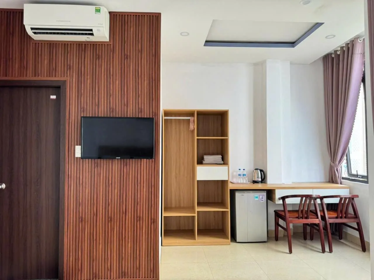 TV and multimedia in Thanh Hiền HB Hotel