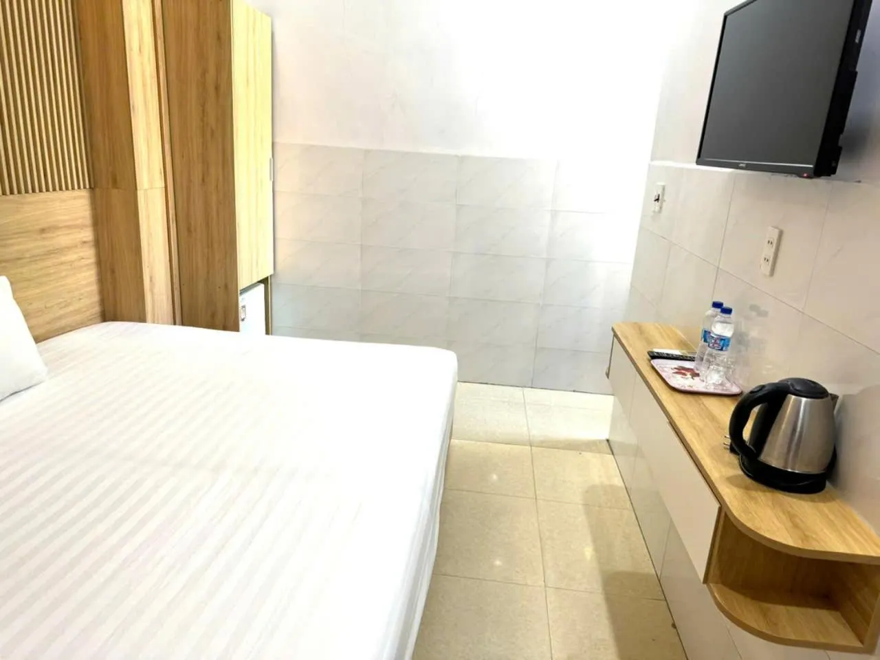 TV and multimedia, Bed in Thanh Hiền HB Hotel