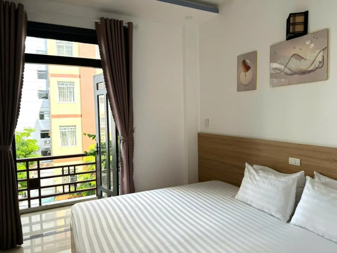 View (from property/room), Bed in Thanh Hiền HB Hotel