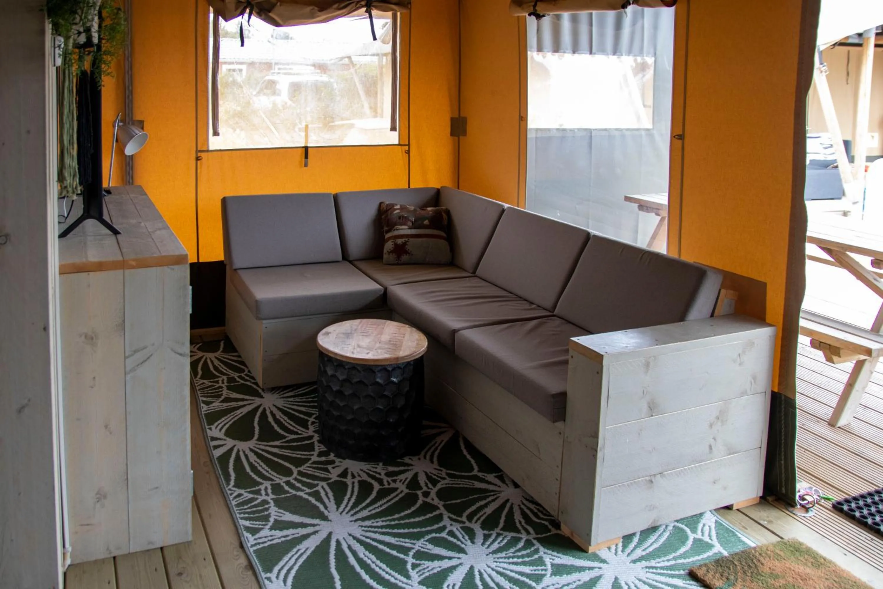 Seating area in Camping de Brem