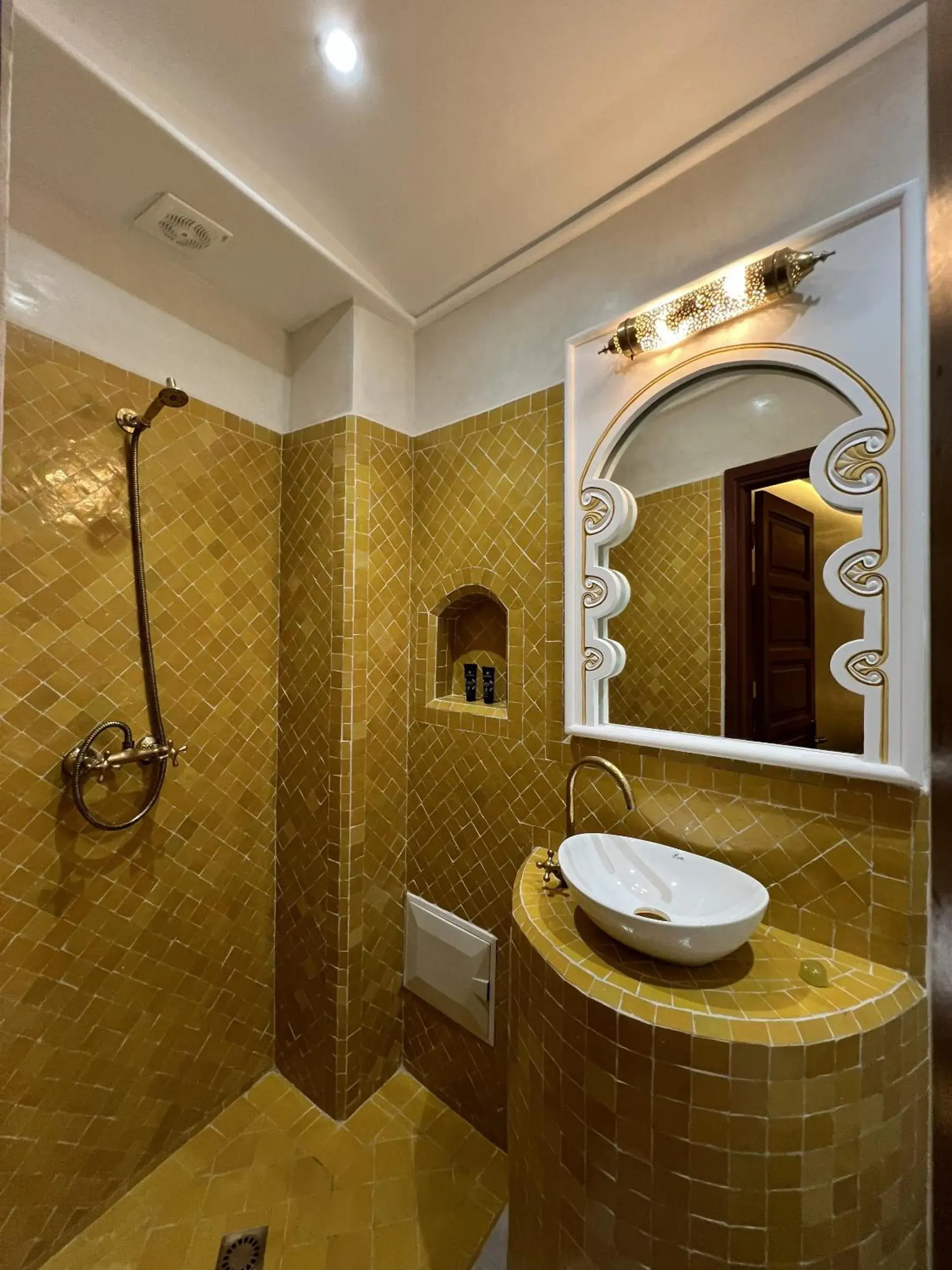 Superior Double Room in Riad Dar Yammi Superior Double Room in Riad Dar Yammi
