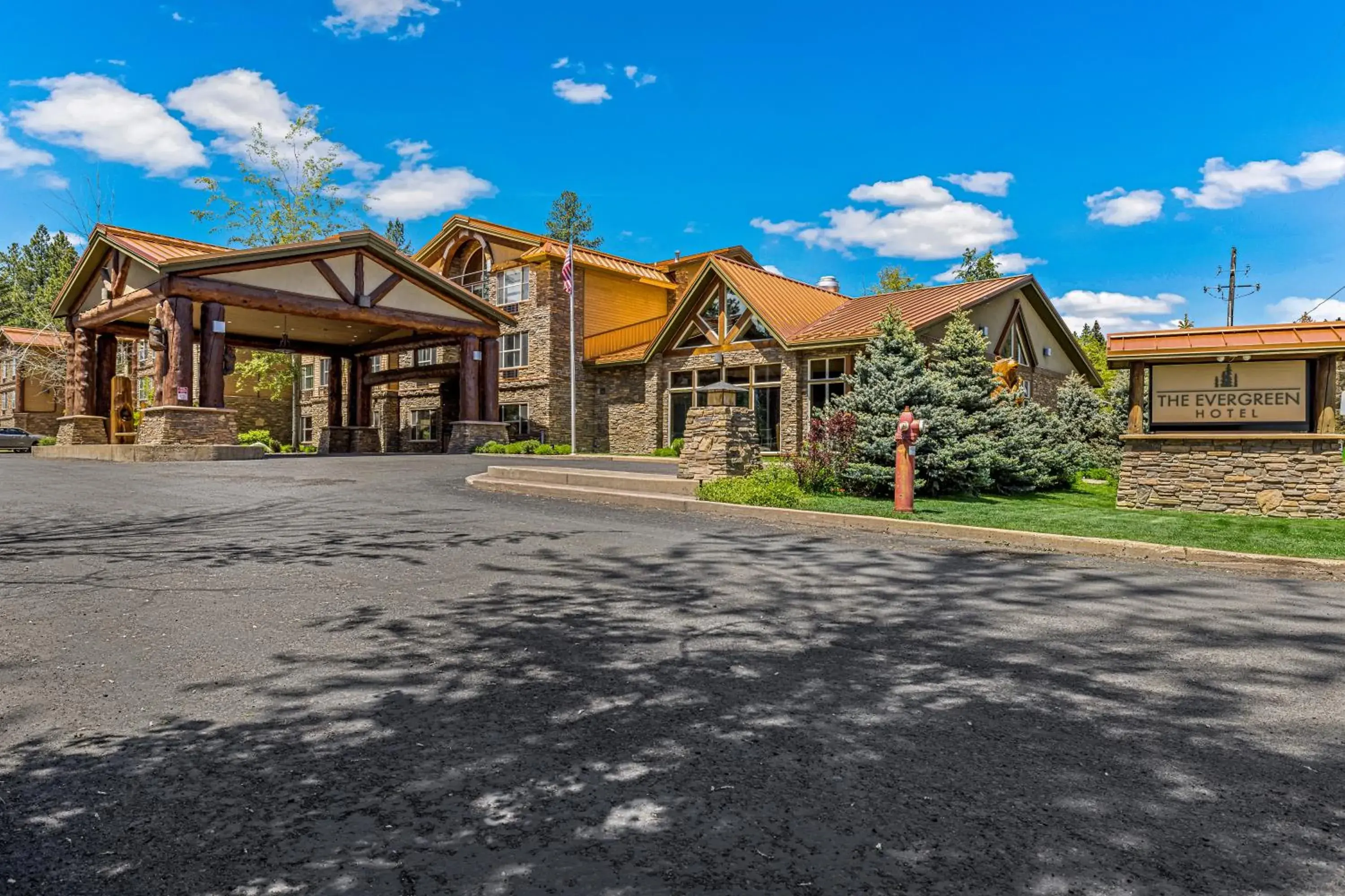 Property building in The Evergreen Hotel Property building in The Evergreen Hotel