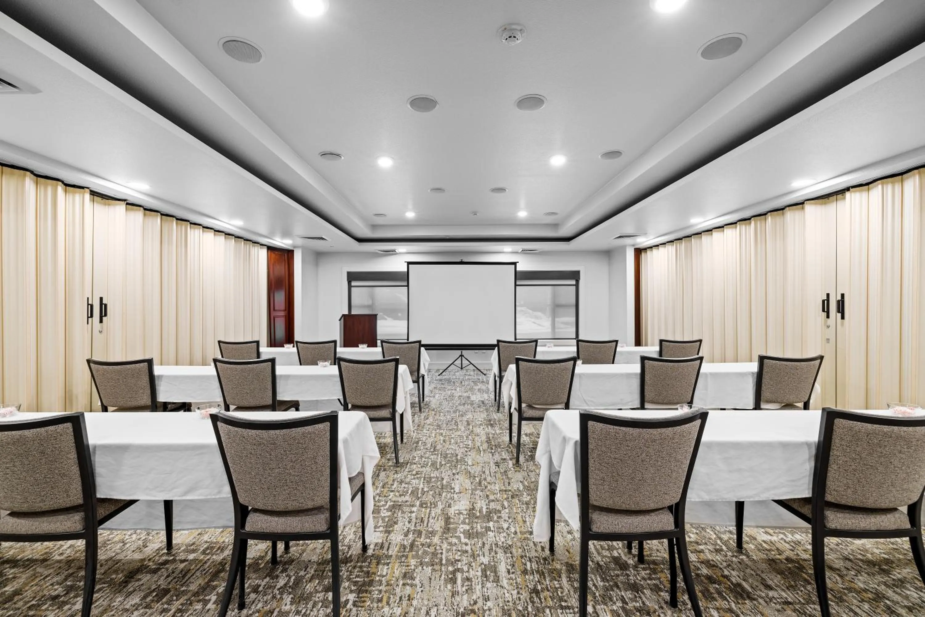 Meeting/conference room in The Evergreen Hotel