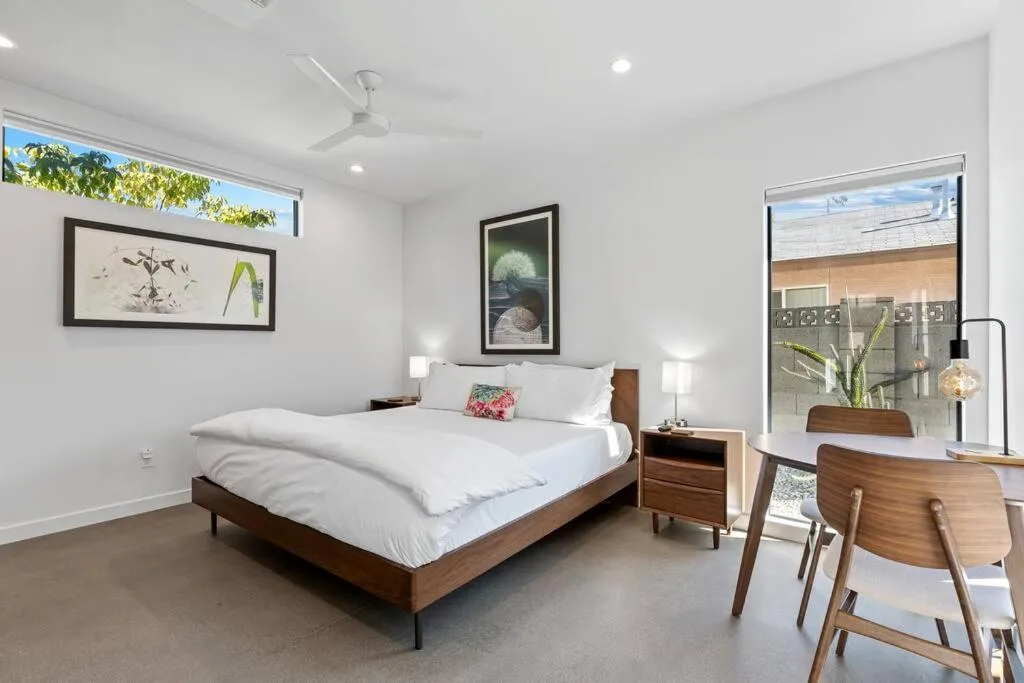 Bed in Modern 2-bedroom Apartment - 80 Walkscore!