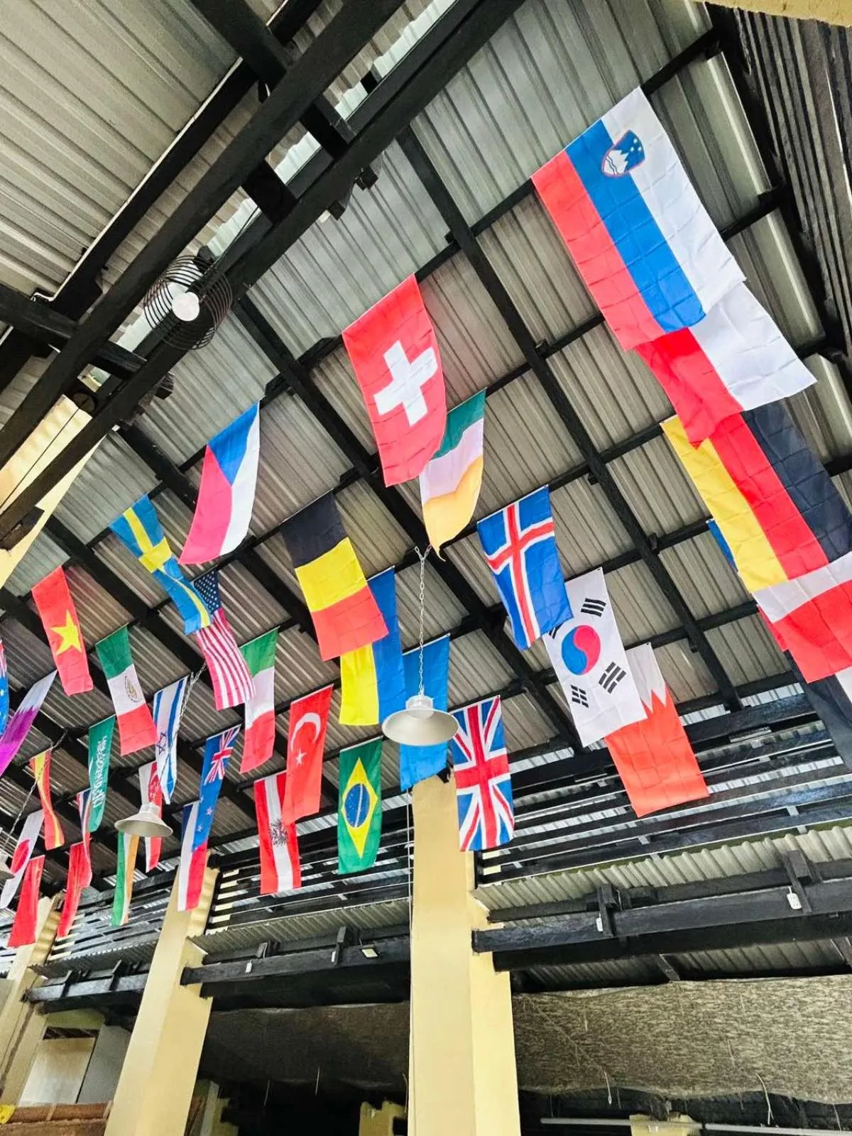 Restaurant/places to eat in Camp Backpackers Port Barton