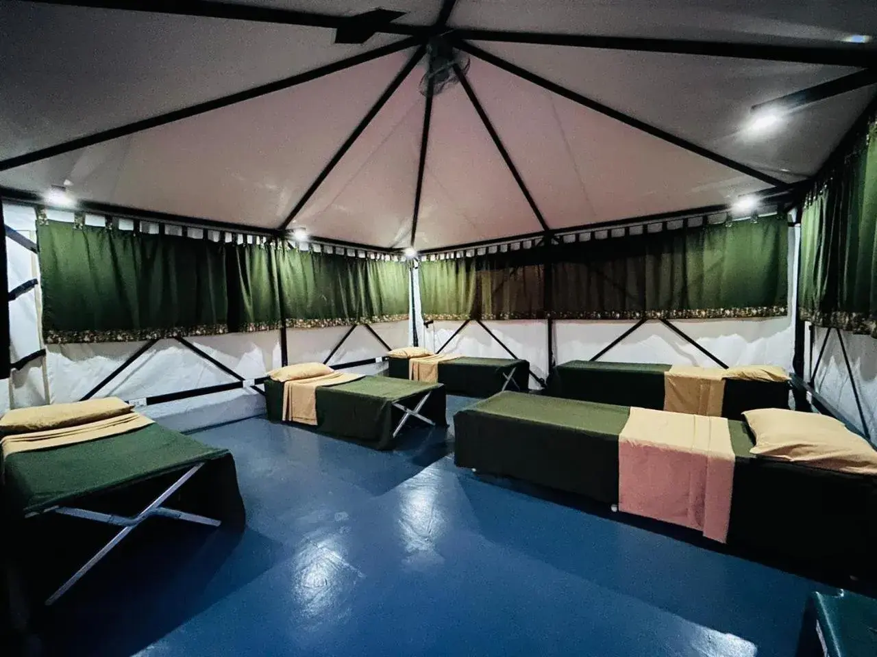 Camp Backpackers Port Barton Camp Backpackers Port Barton