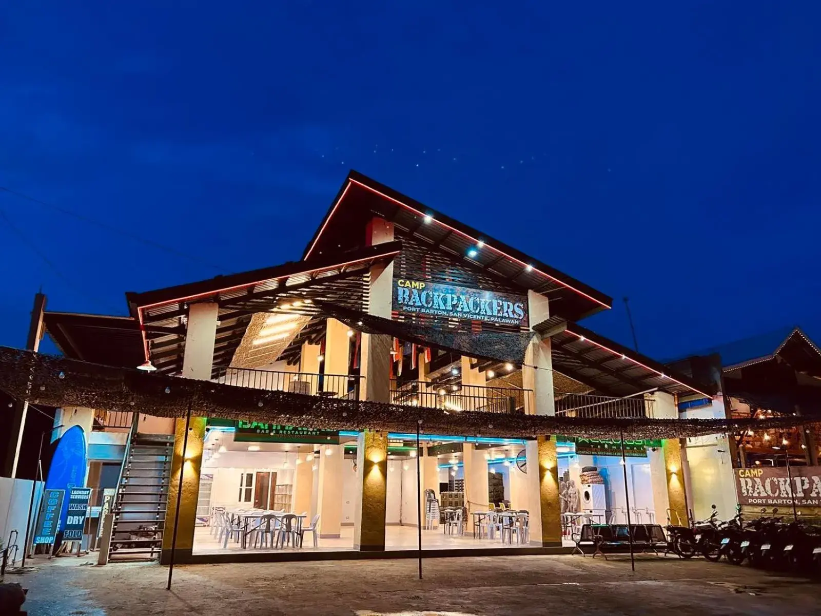 Lounge or bar in Camp Backpackers Port Barton Lounge or bar in Camp Backpackers Port Barton