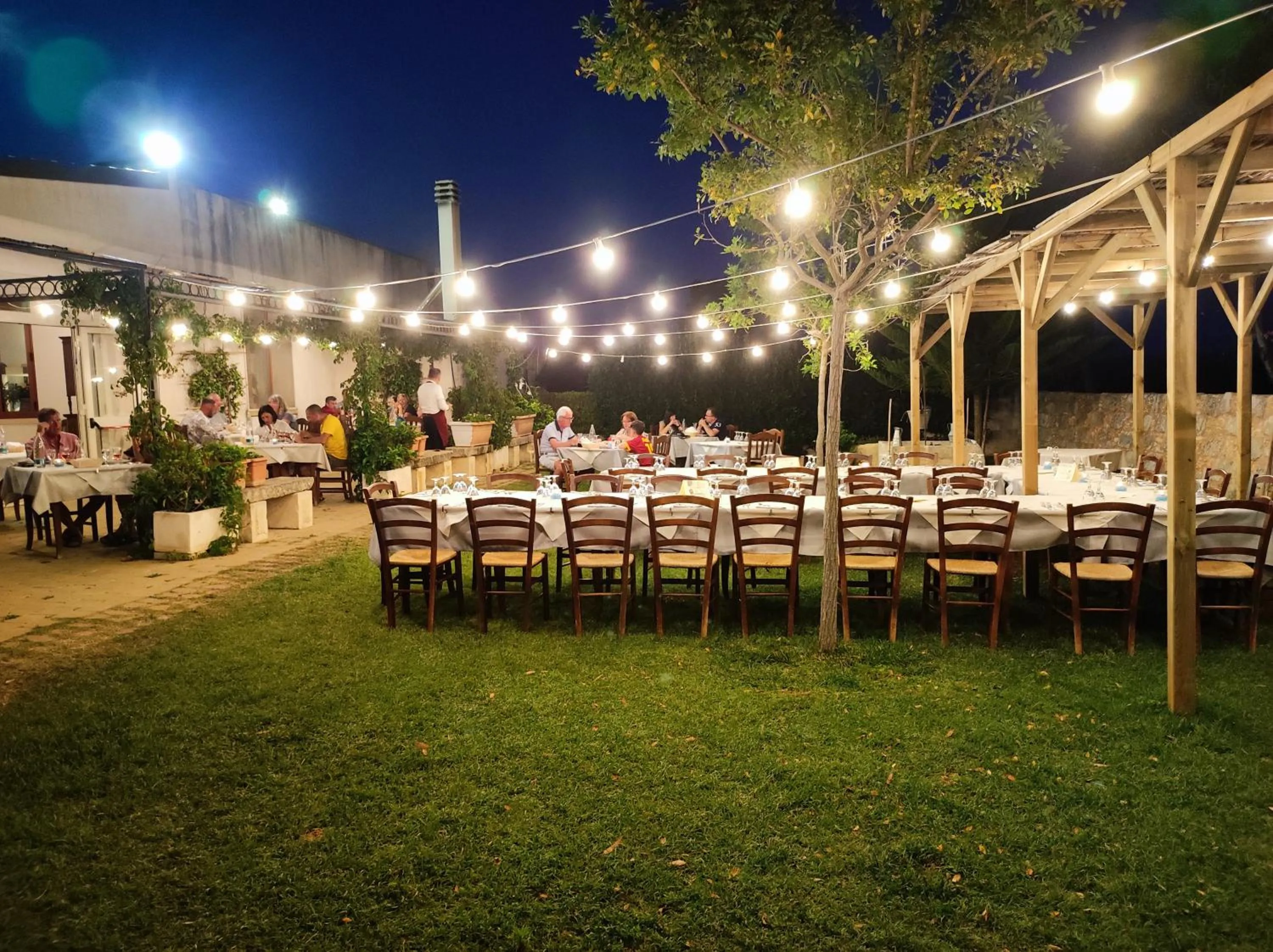 Restaurant/places to eat in Agriturismo Il Megalite