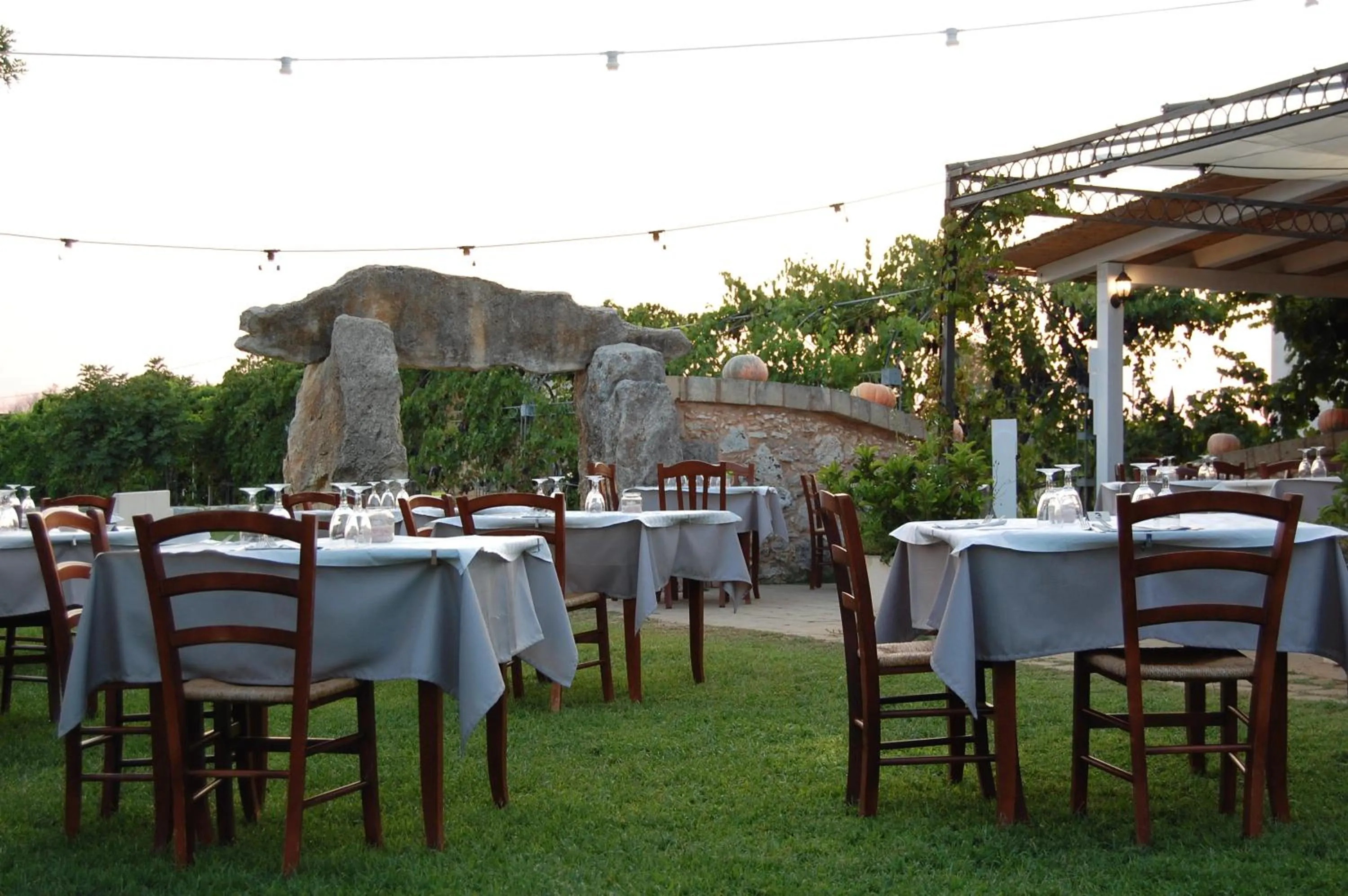 Restaurant/places to eat in Agriturismo Il Megalite