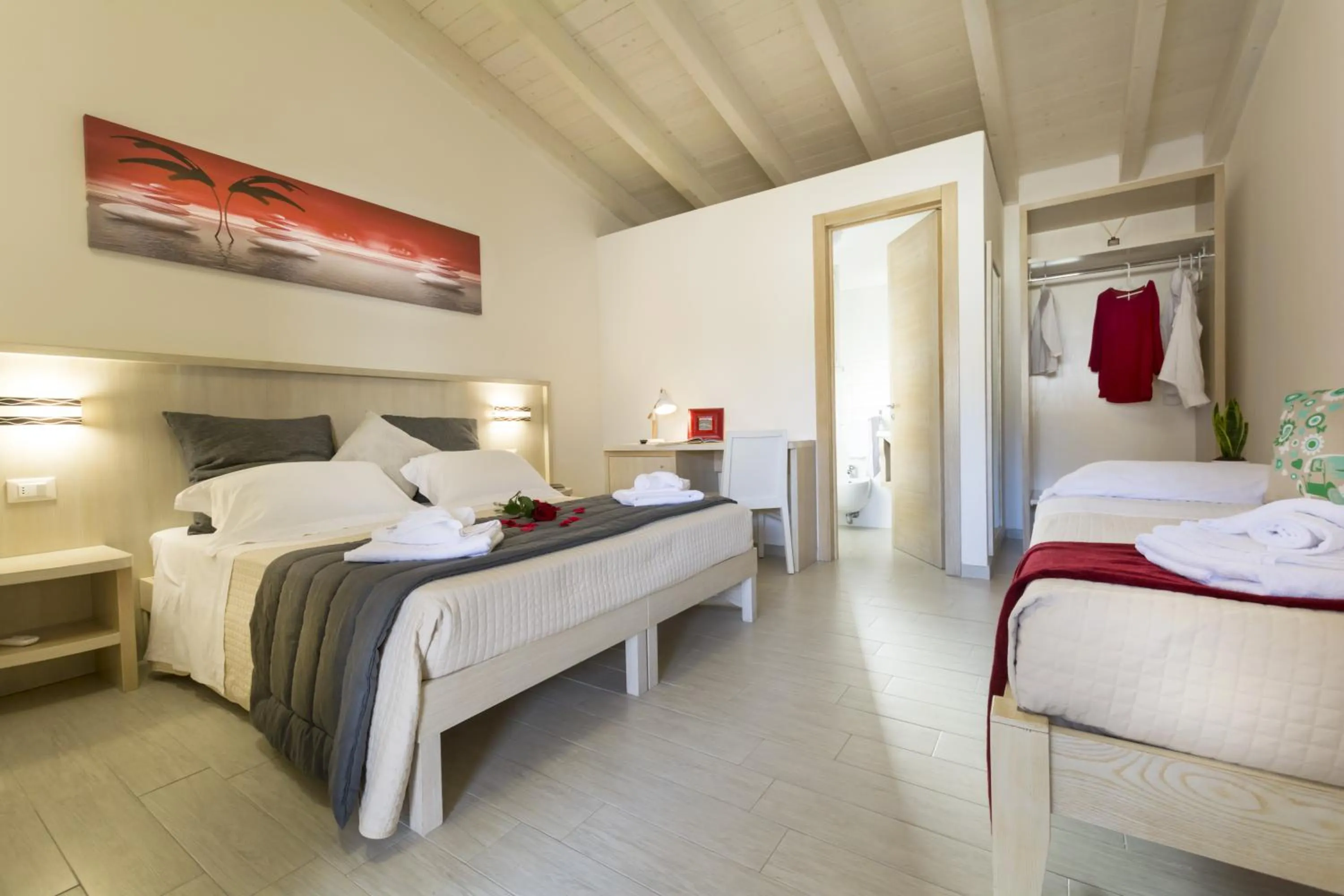 Bedroom, Bed in Agriturismo Il Megalite