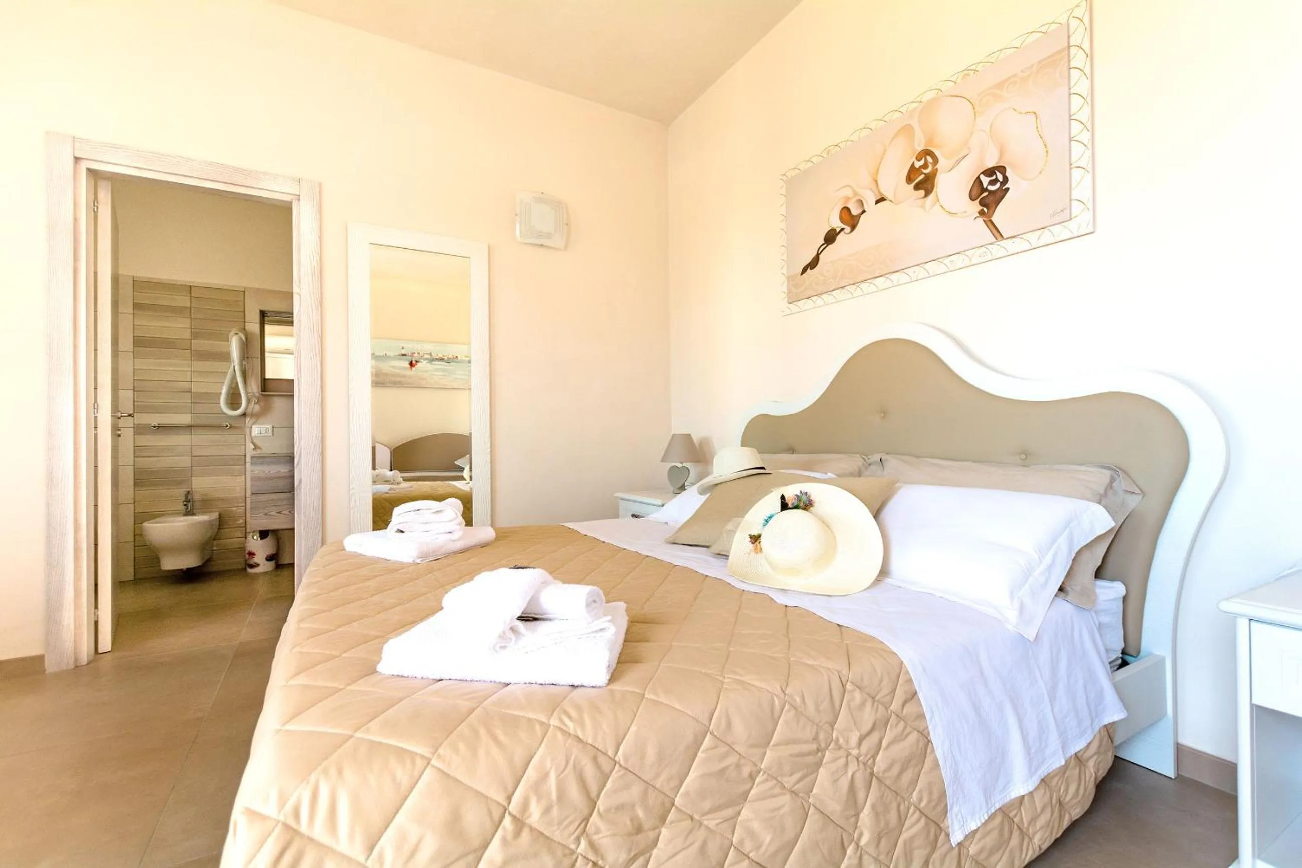 Bathroom, Bed in Agriturismo Il Megalite