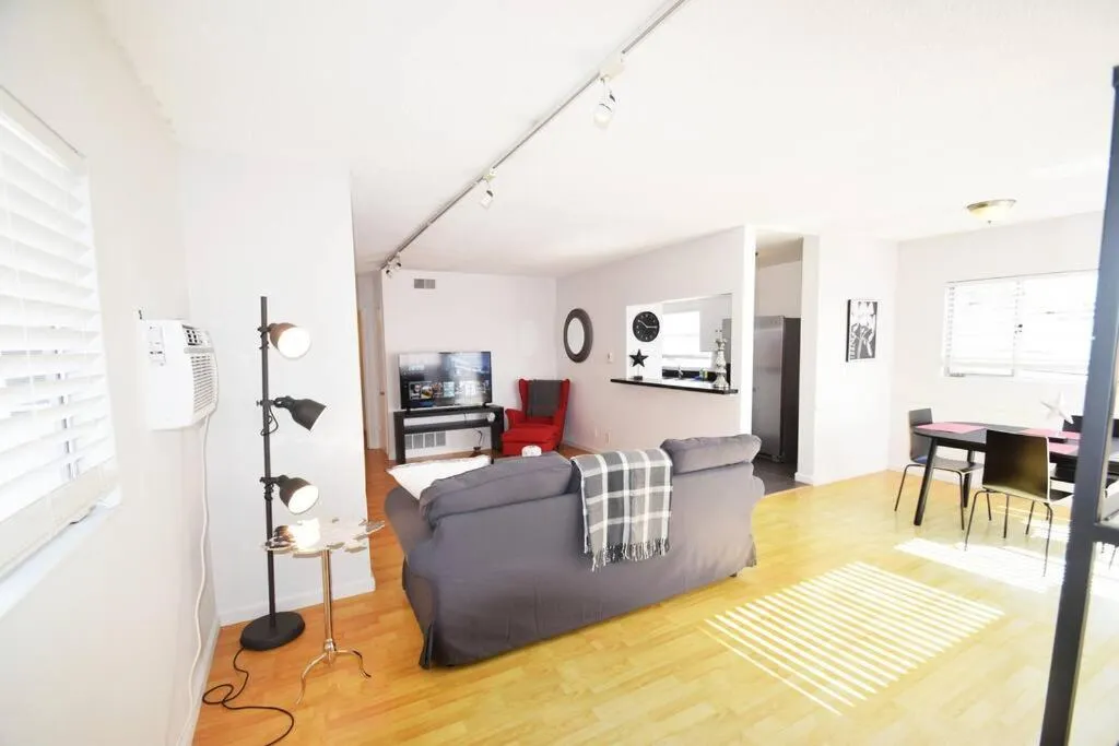 Living room in Hollywood Business Apartments