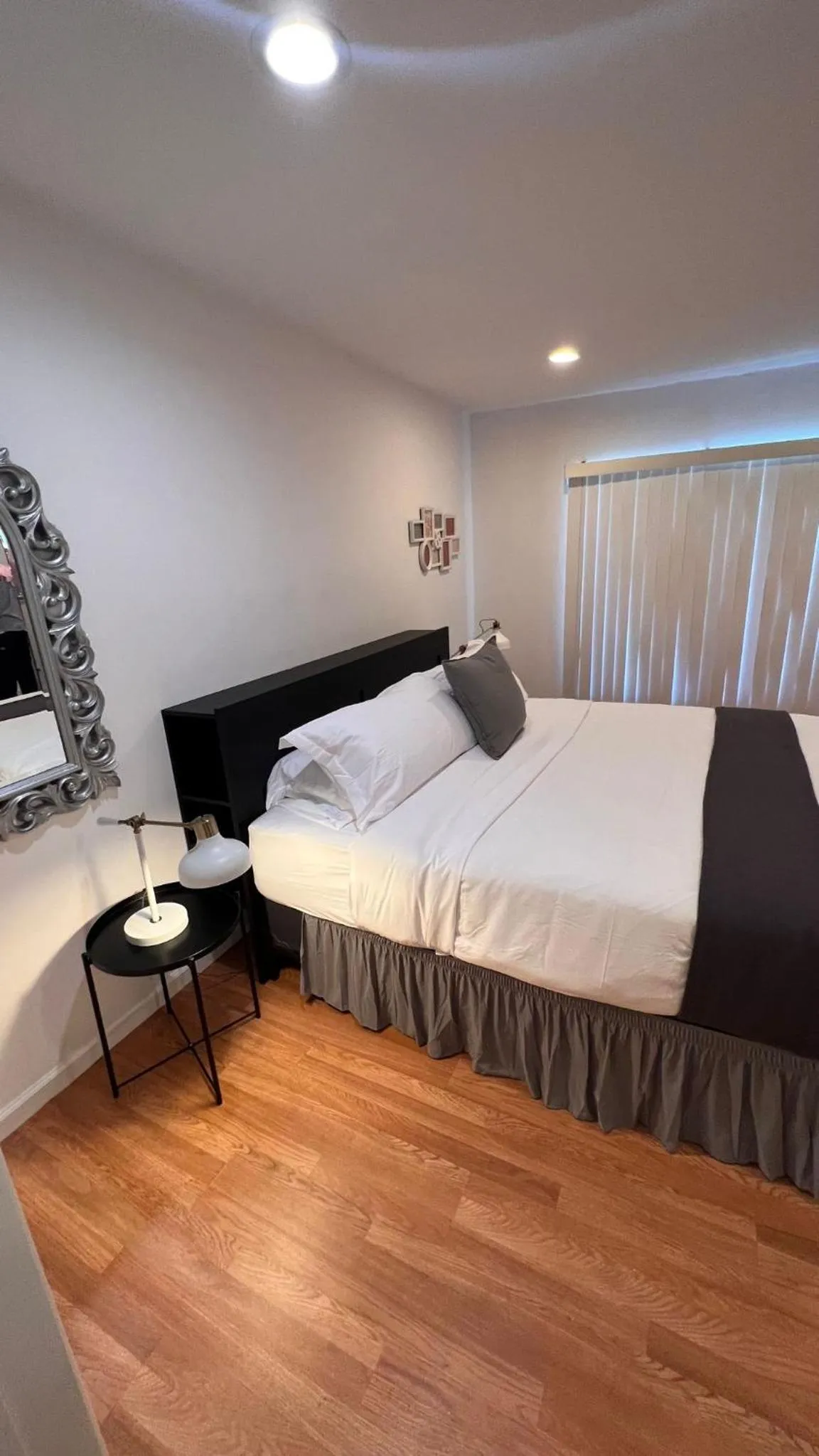 Bedroom, Bed in Hollywood Business Apartments
