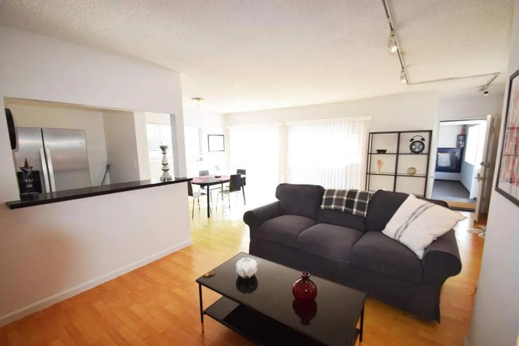 Living room in Hollywood Business Apartments