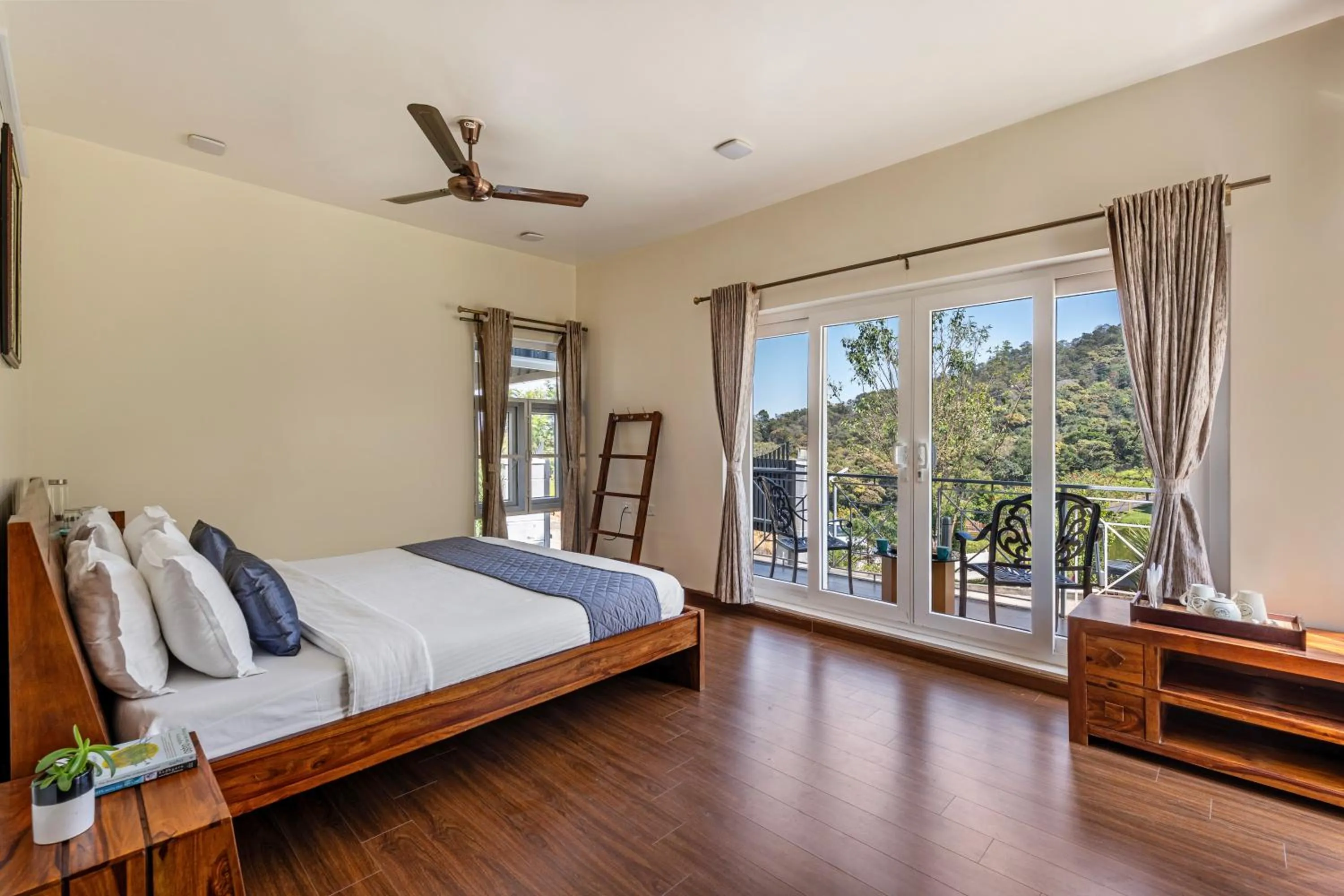 Bedroom, Bed in Kalpavriksha - 4 BR lake facing villa