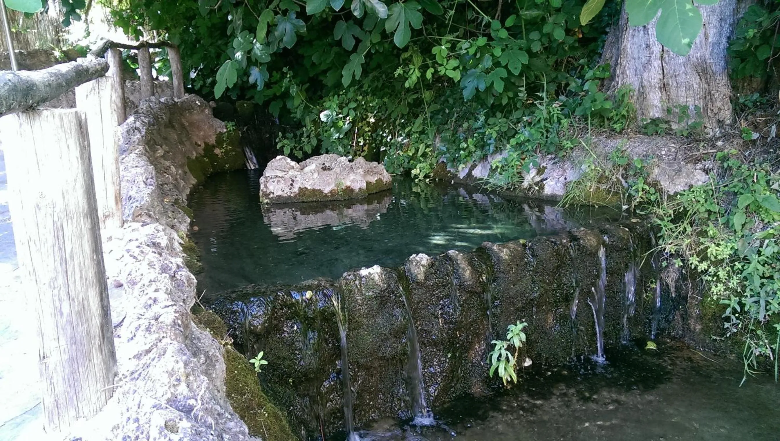 Decorative detail in Chorros del Río Mundo