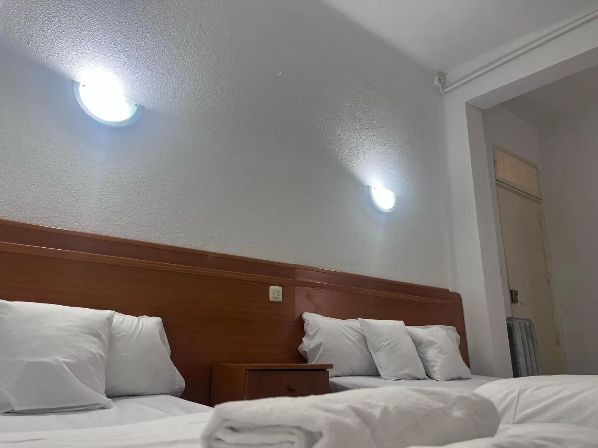 Bed in Hostal Alonso No Limit Madrid