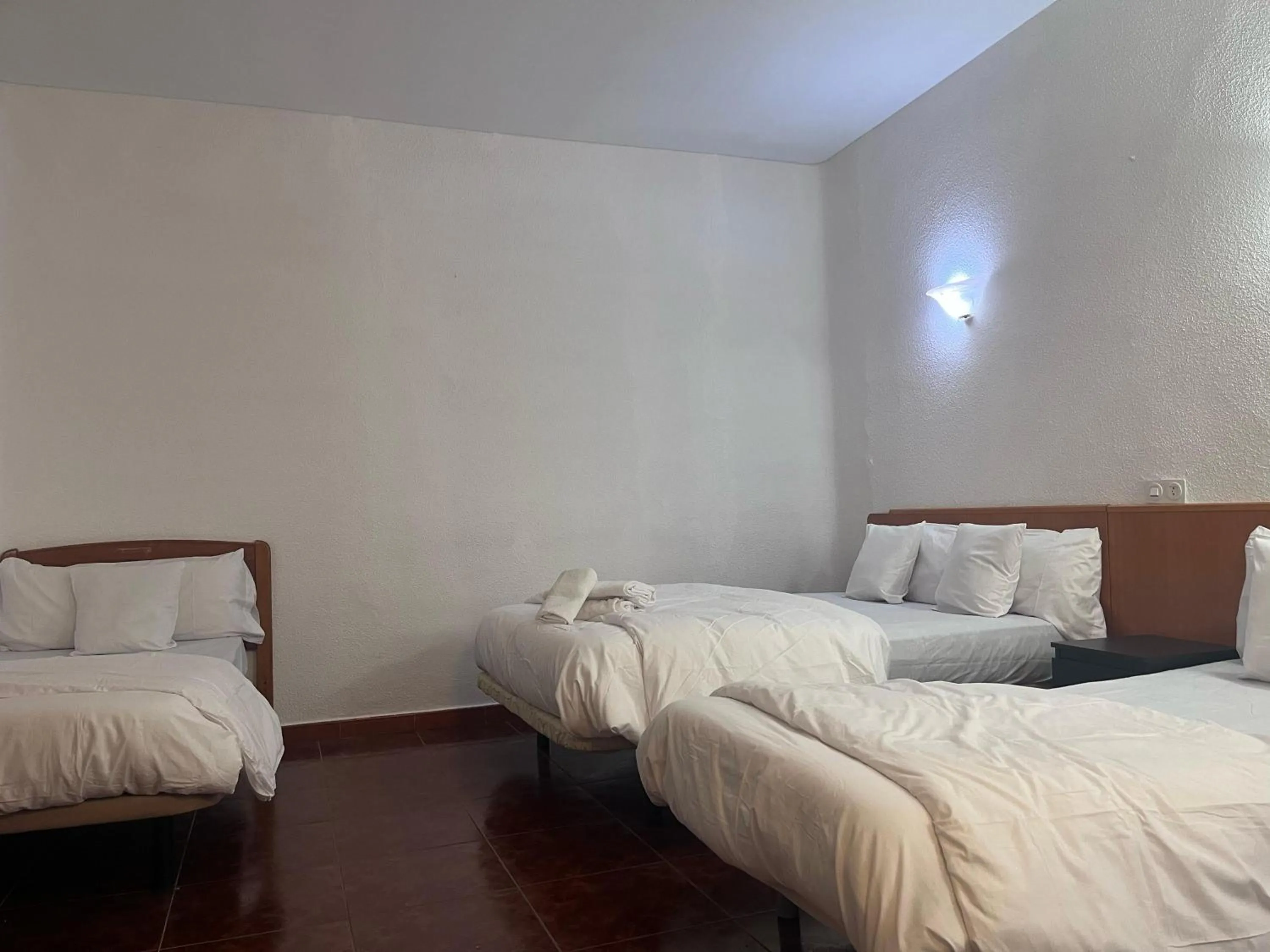 Bed in Hostal Alonso No Limit Madrid