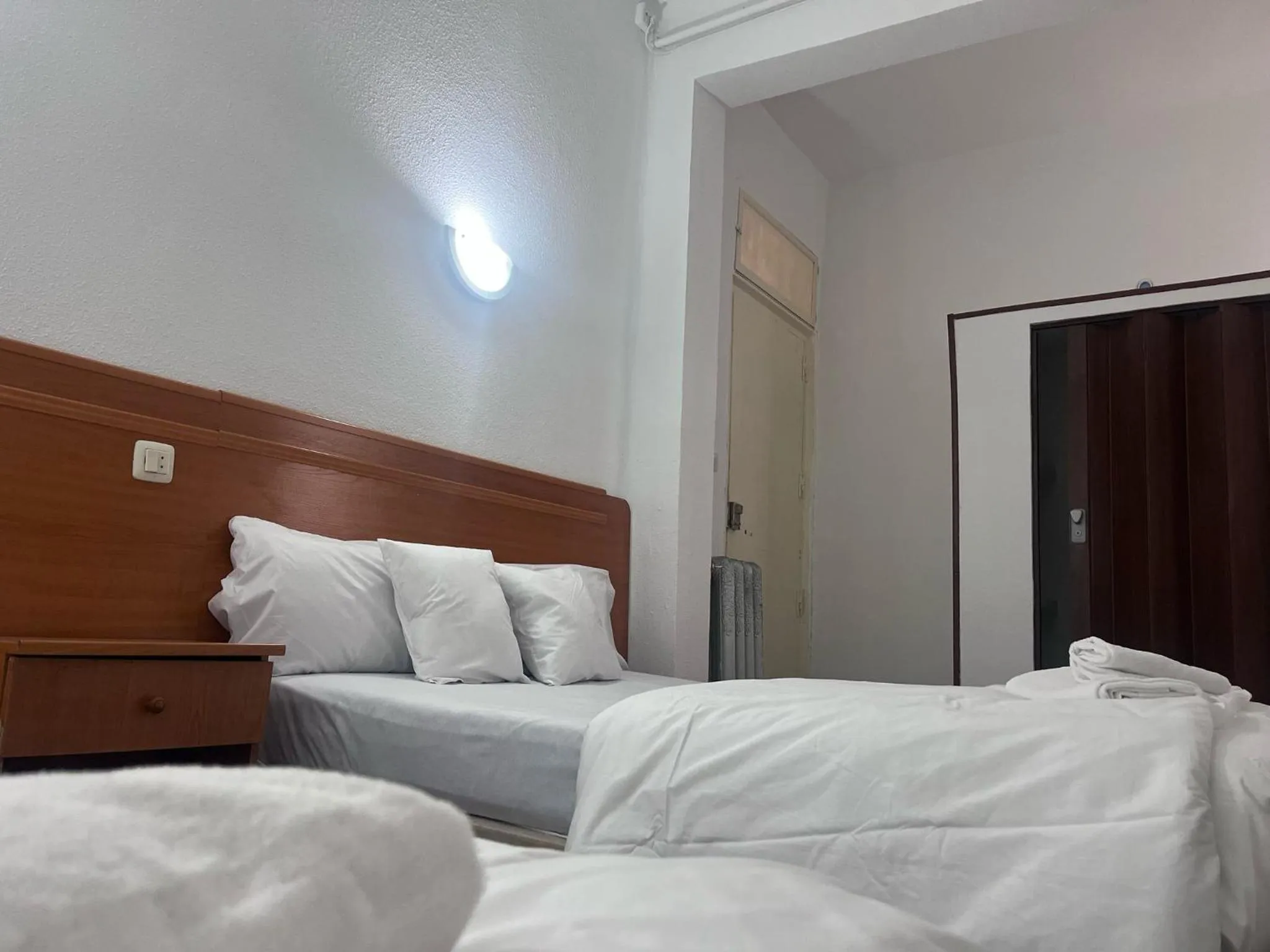 Bed in Hostal Alonso No Limit Madrid