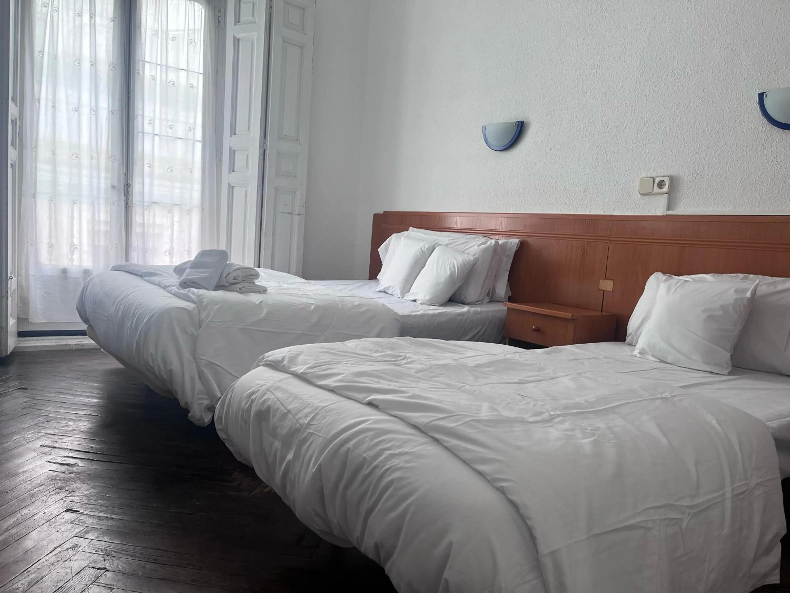 Bed in Hostal Alonso No Limit Madrid