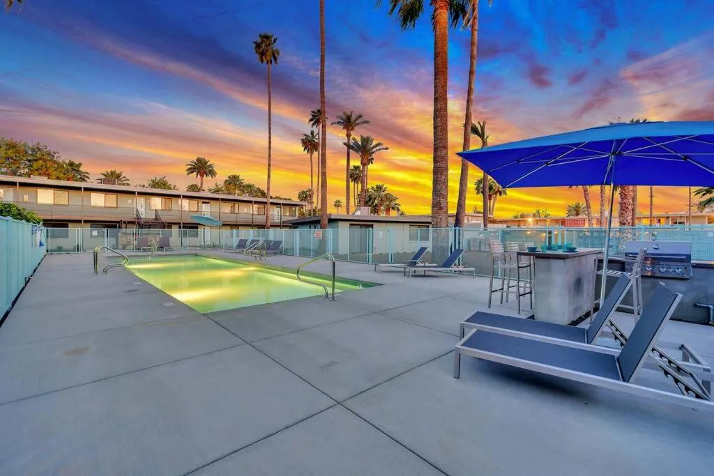 Primo Old Town Location w/ Heated Pool