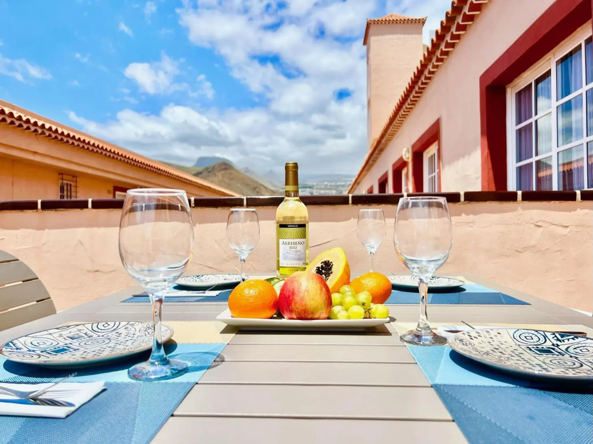 !!! Relaxing View, The Heights Apartment With Terrace and Heated Pools, Los Cristianos !!! Relaxing View, The Heights Apartment With Terrace and Heated Pools, Los Cristianos