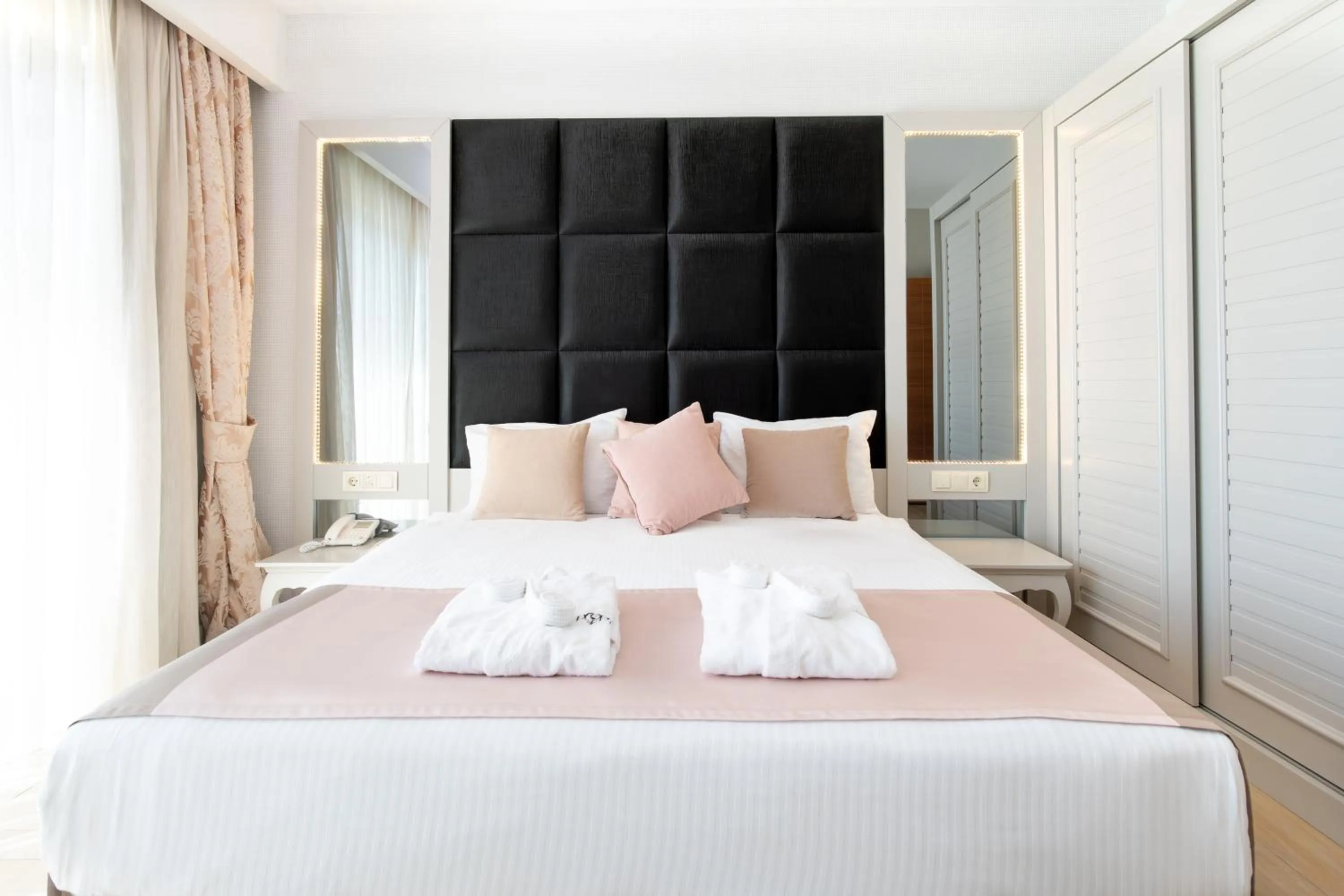 Bed in Port Nature Luxury Resort