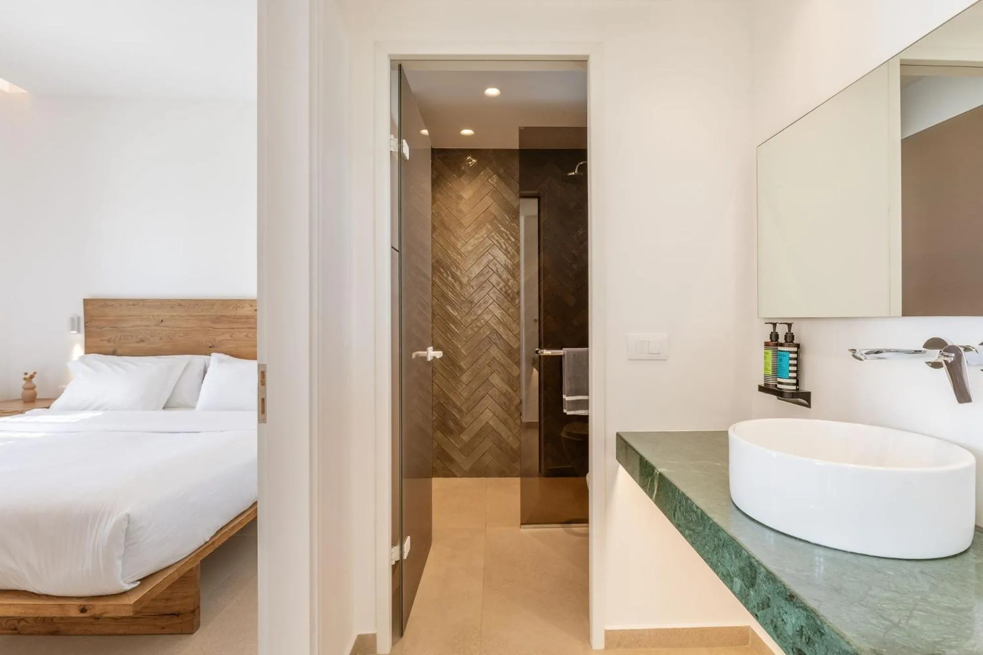 Shower, Bed in Aya Sofia Suites