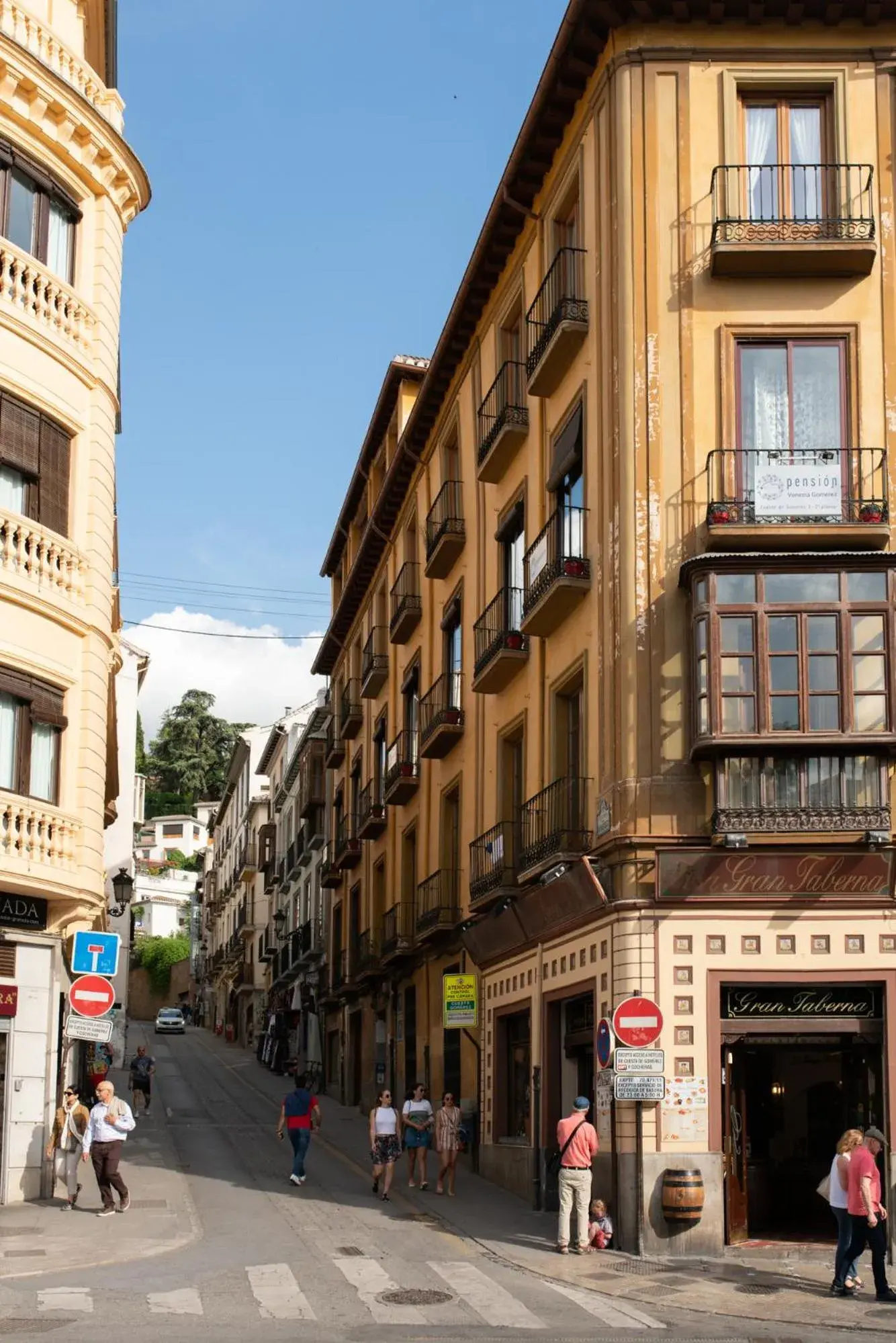 Facade/entrance in Pension Venecia Gomerez Facade/entrance in Pension Venecia Gomerez