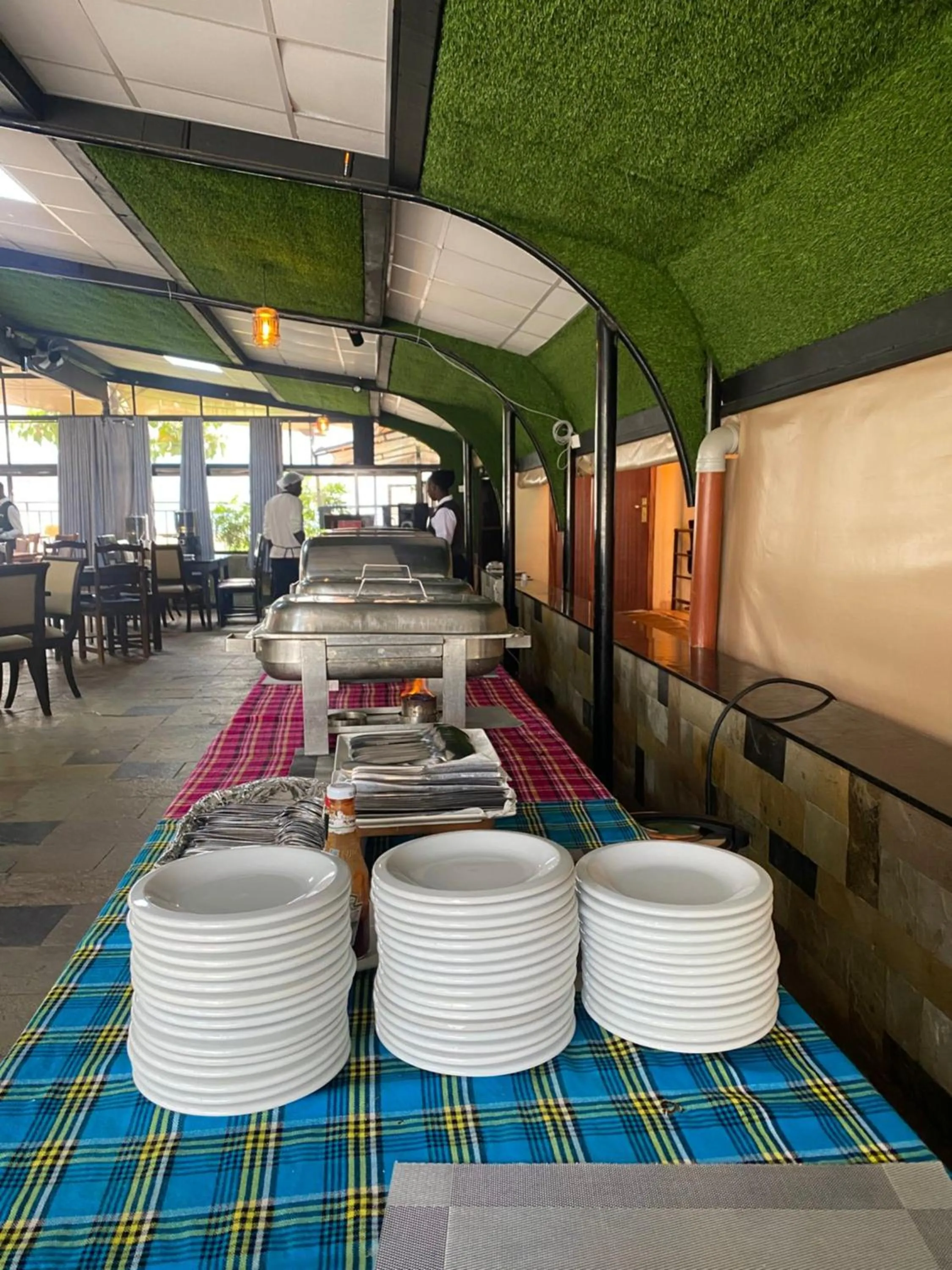 Restaurant/places to eat in Lake Naivasha Lazarus Lodge