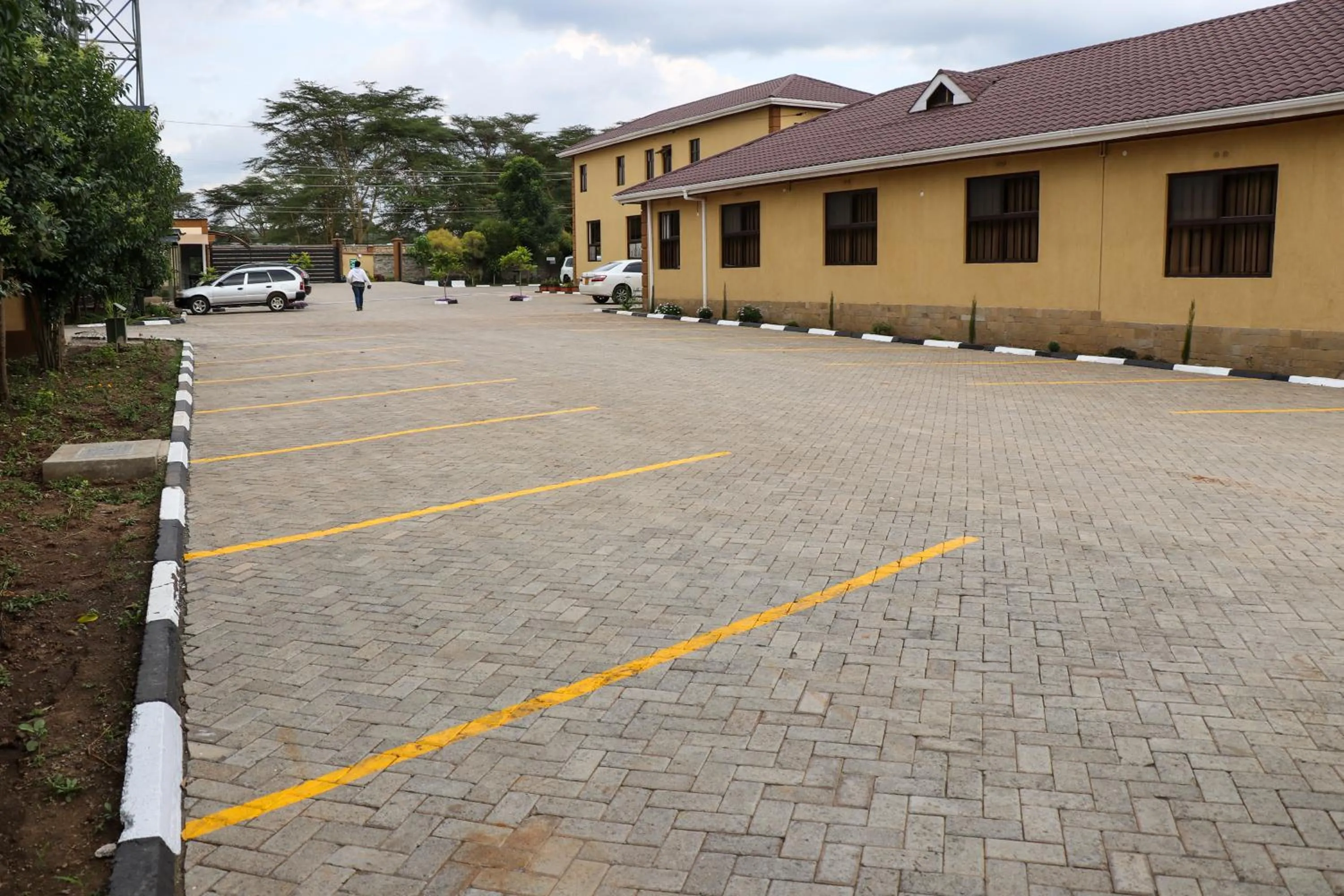 Parking in Lake Naivasha Lazarus Lodge