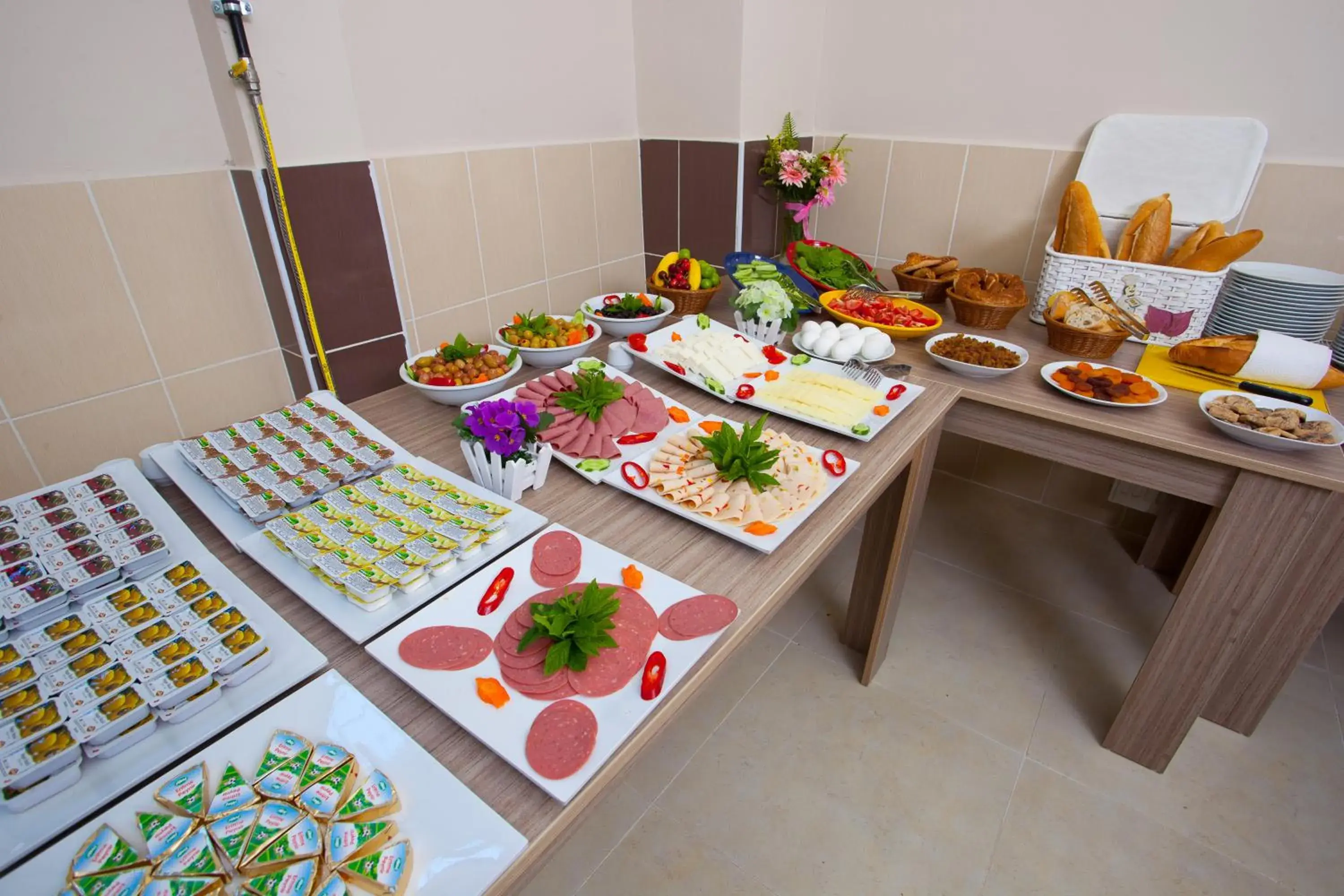Restaurant/places to eat in Birlik Apart Hotel Restaurant/places to eat in Birlik Apart Hotel