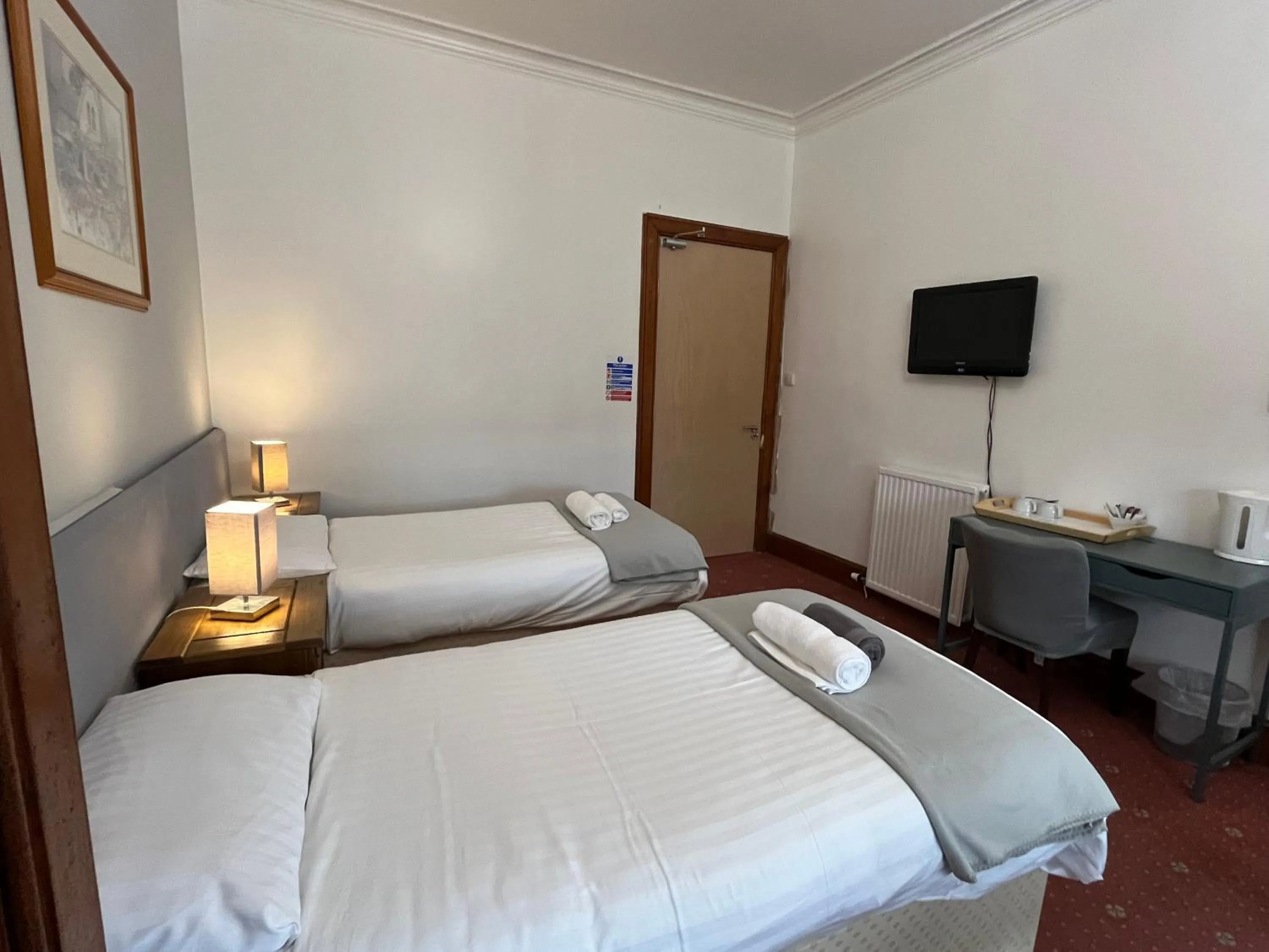 Bedroom, Bed in Columba House