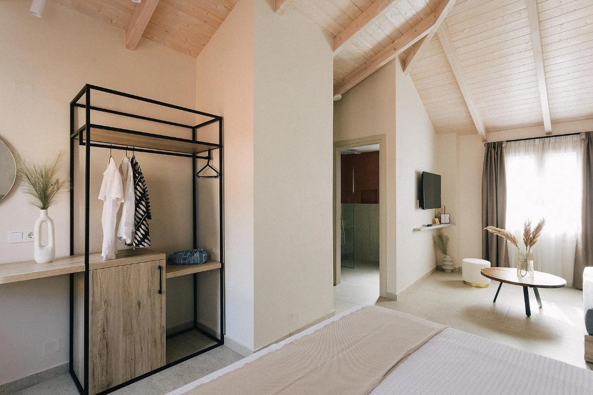 Bed in Limeria studios & maisonettes